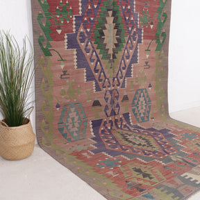 Naelisis - Vintage Turkish Area Rug