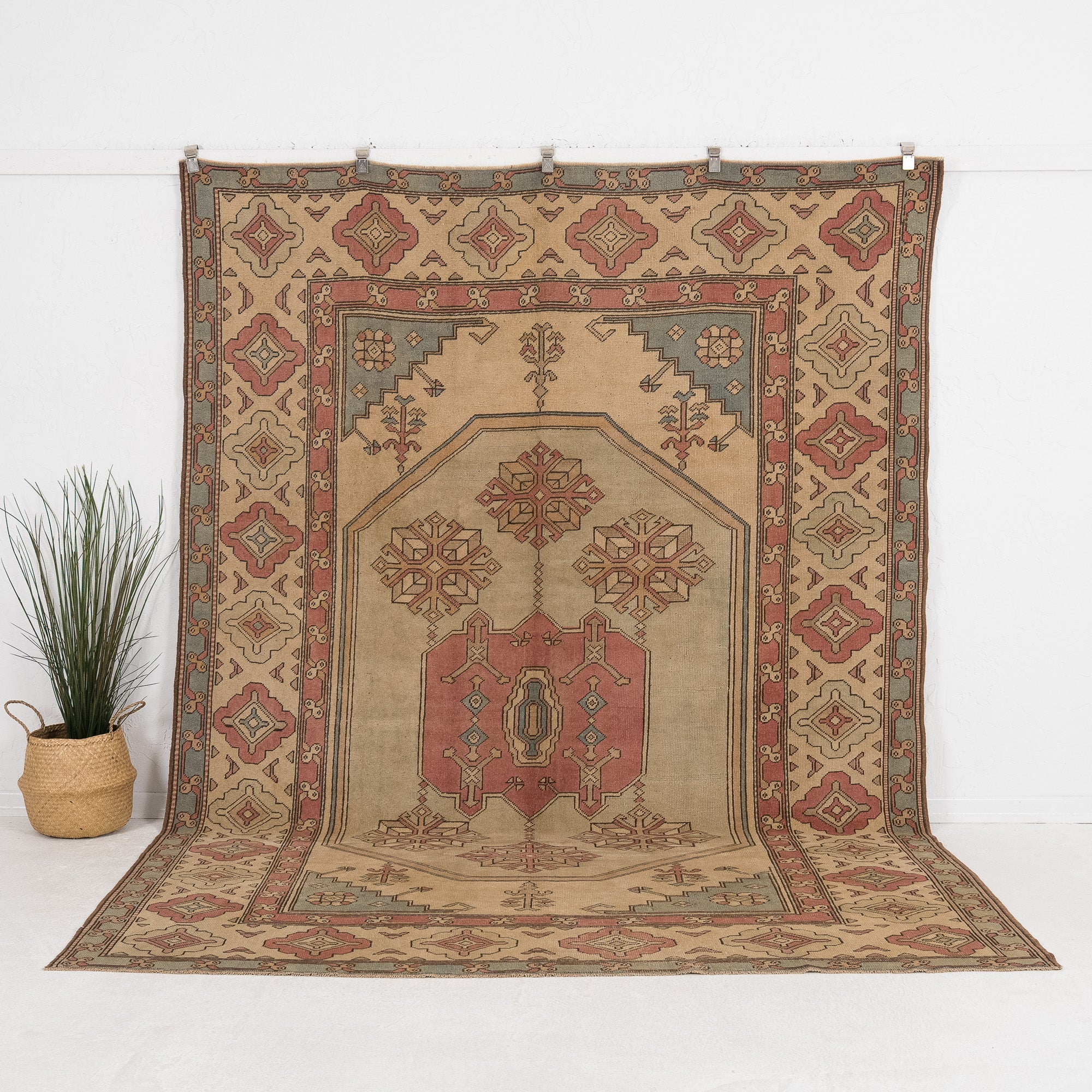 Talisyra - Vintage Turkish Area Rug