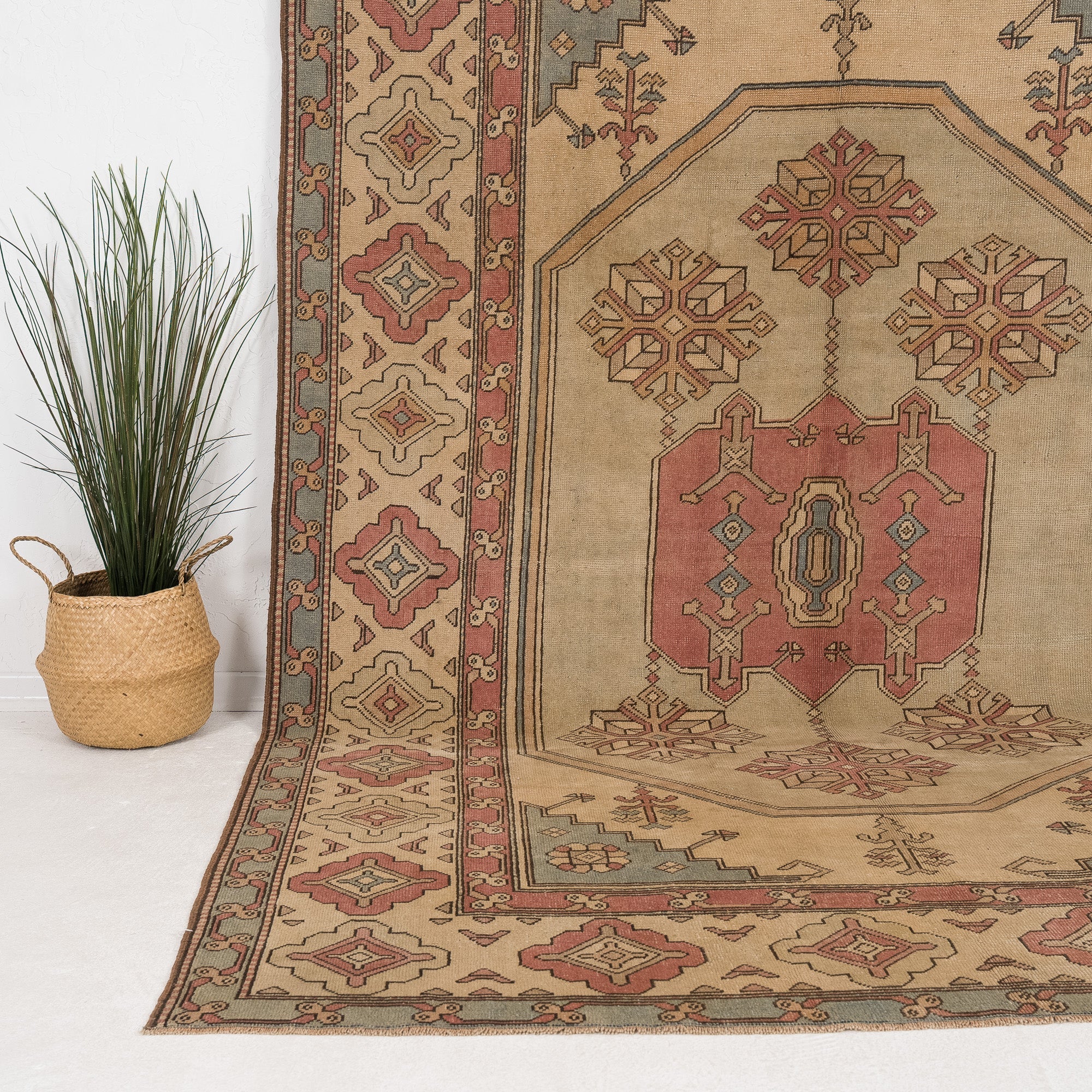 Talisyra - Vintage Turkish Area Rug