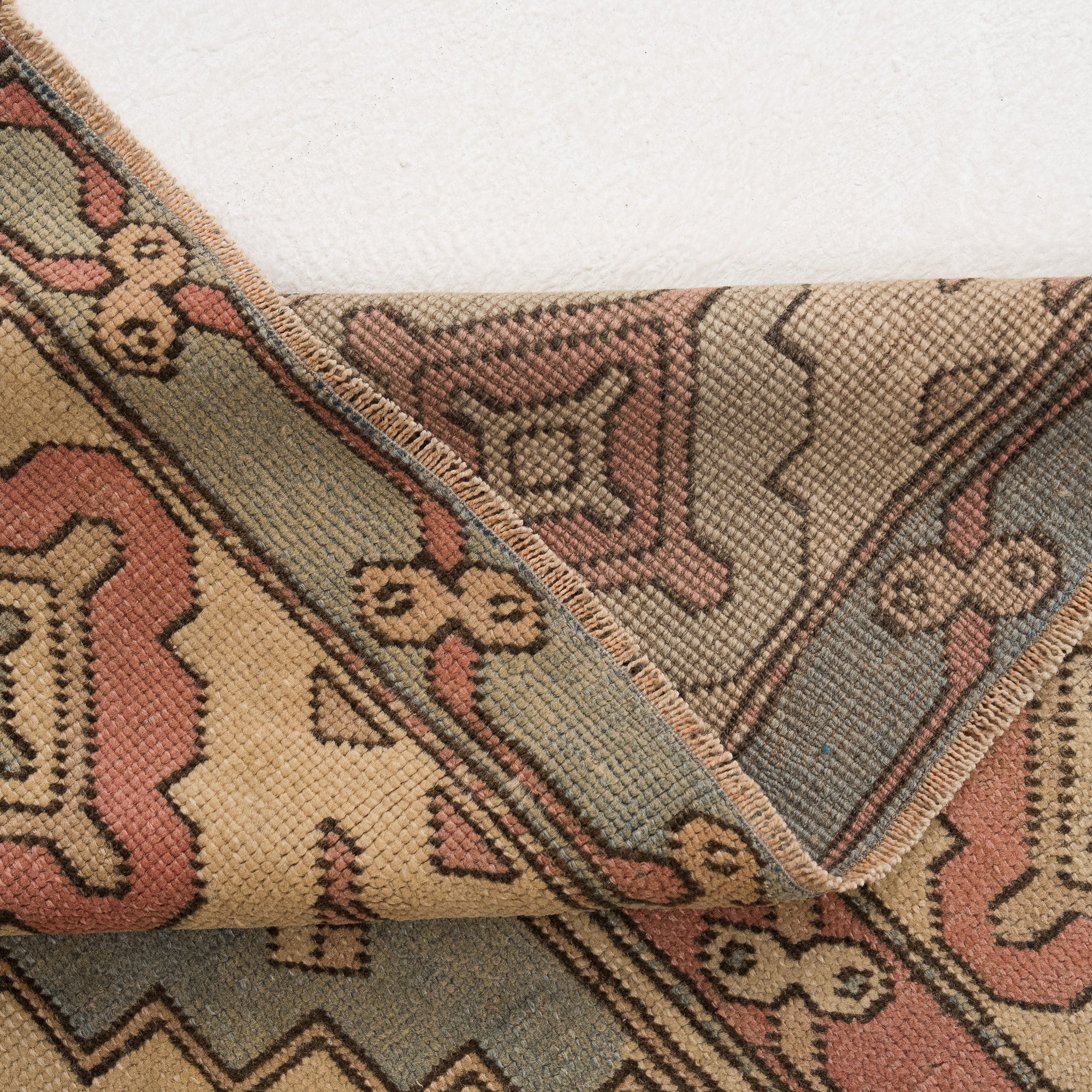 Talisyra - Vintage Turkish Area Rug