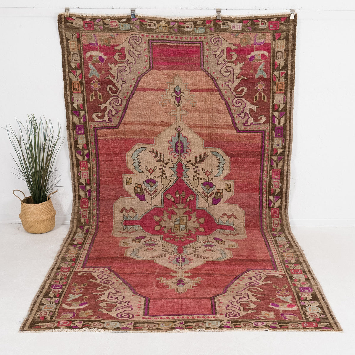 Valestrae - Vintage Turkish Area Rug