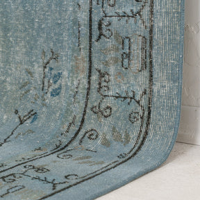 Xaerisis - Vintage Turkish Area Rug