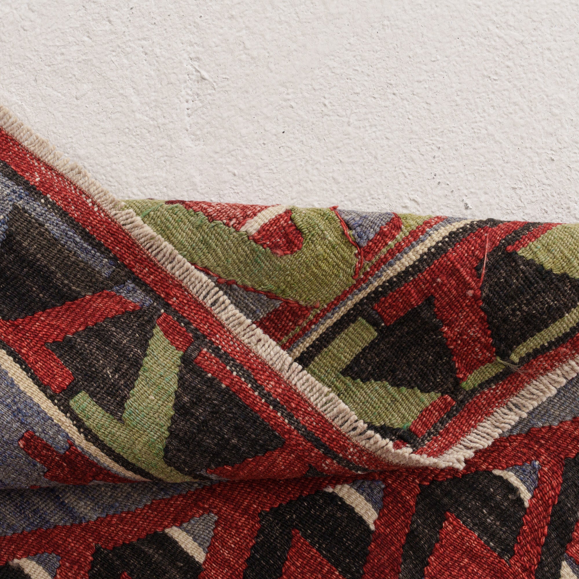 Vaelisia - Vintage Turkish Area Rug