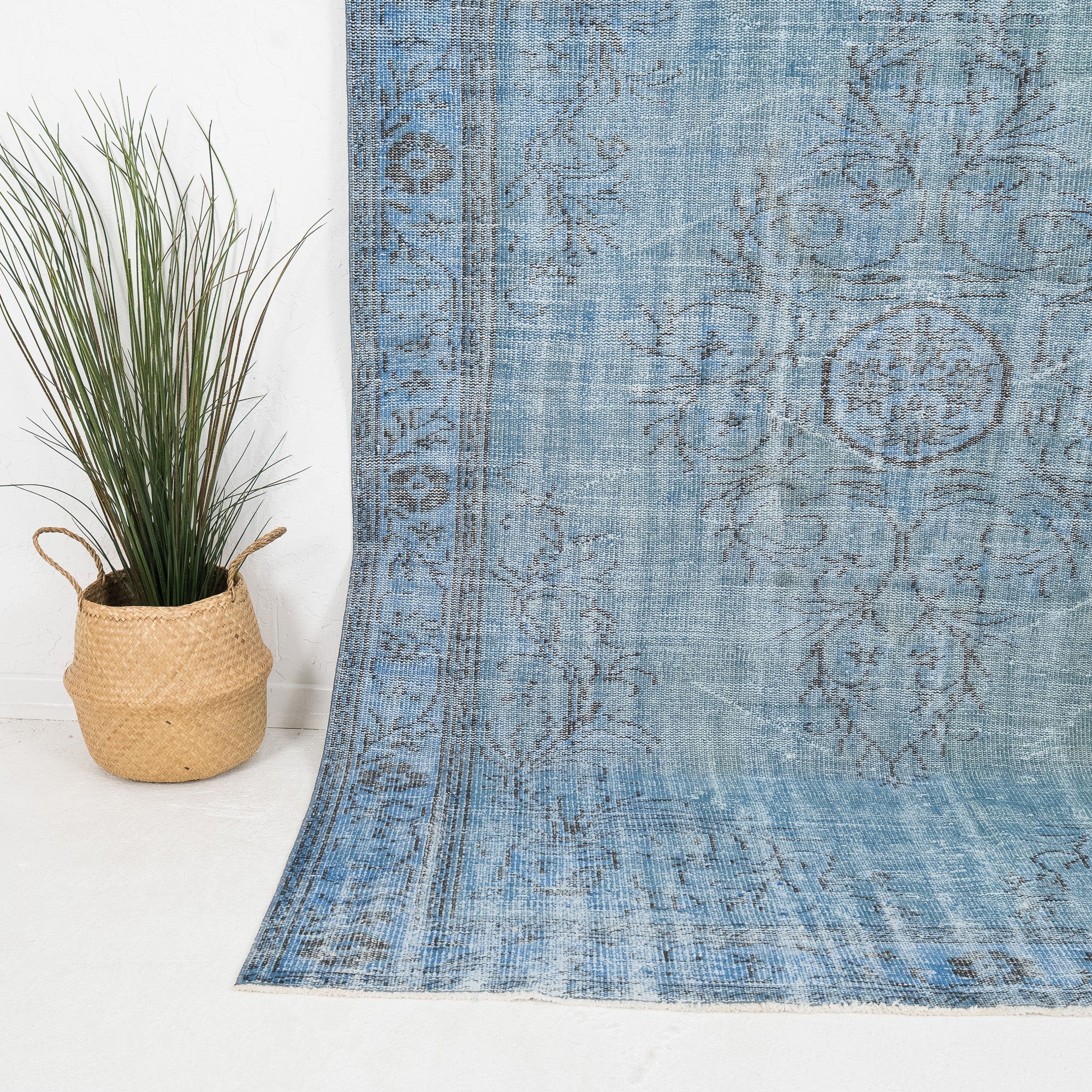 Taliora - Vintage Turkish Area Rug