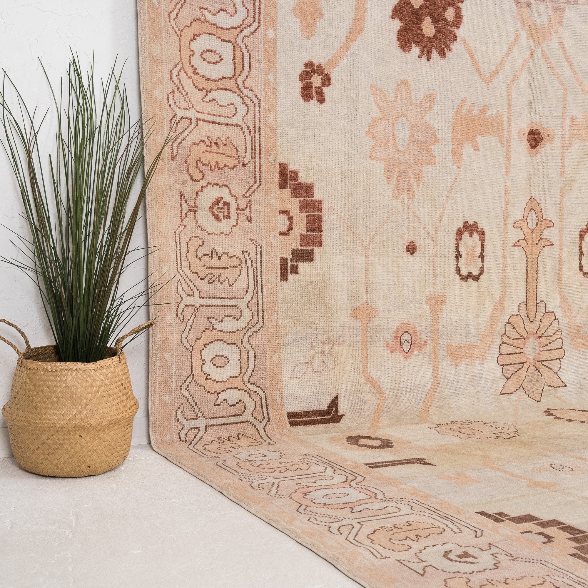 Velindraea - Vintage Turkish Area Rug