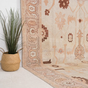 Velindraea - Vintage Turkish Area Rug