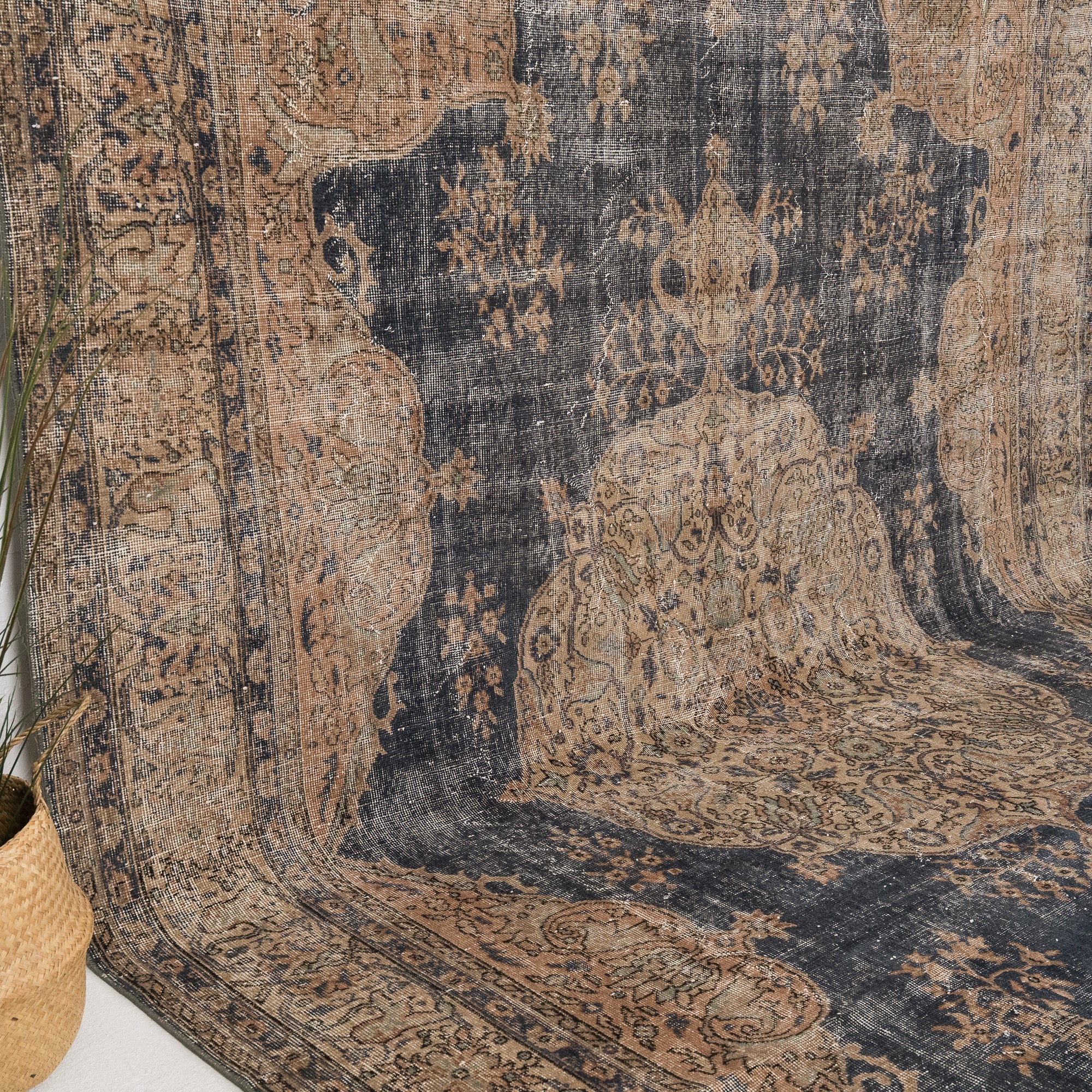 Viorenne - Vintage Turkish Area Rug