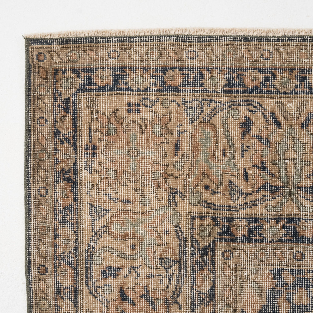 Viorenne - Vintage Turkish Area Rug