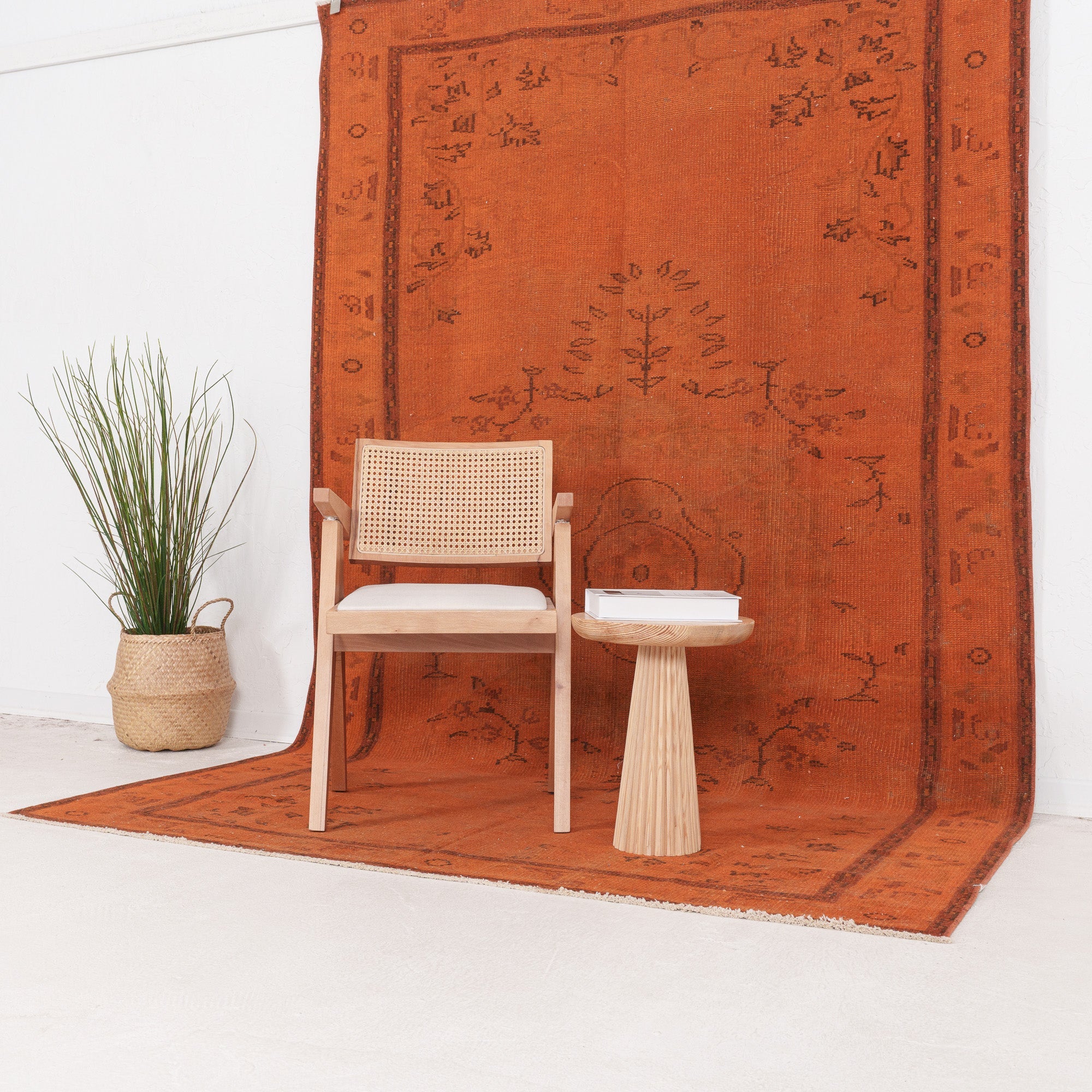 Xaerisine - Vintage Turkish Area Rug