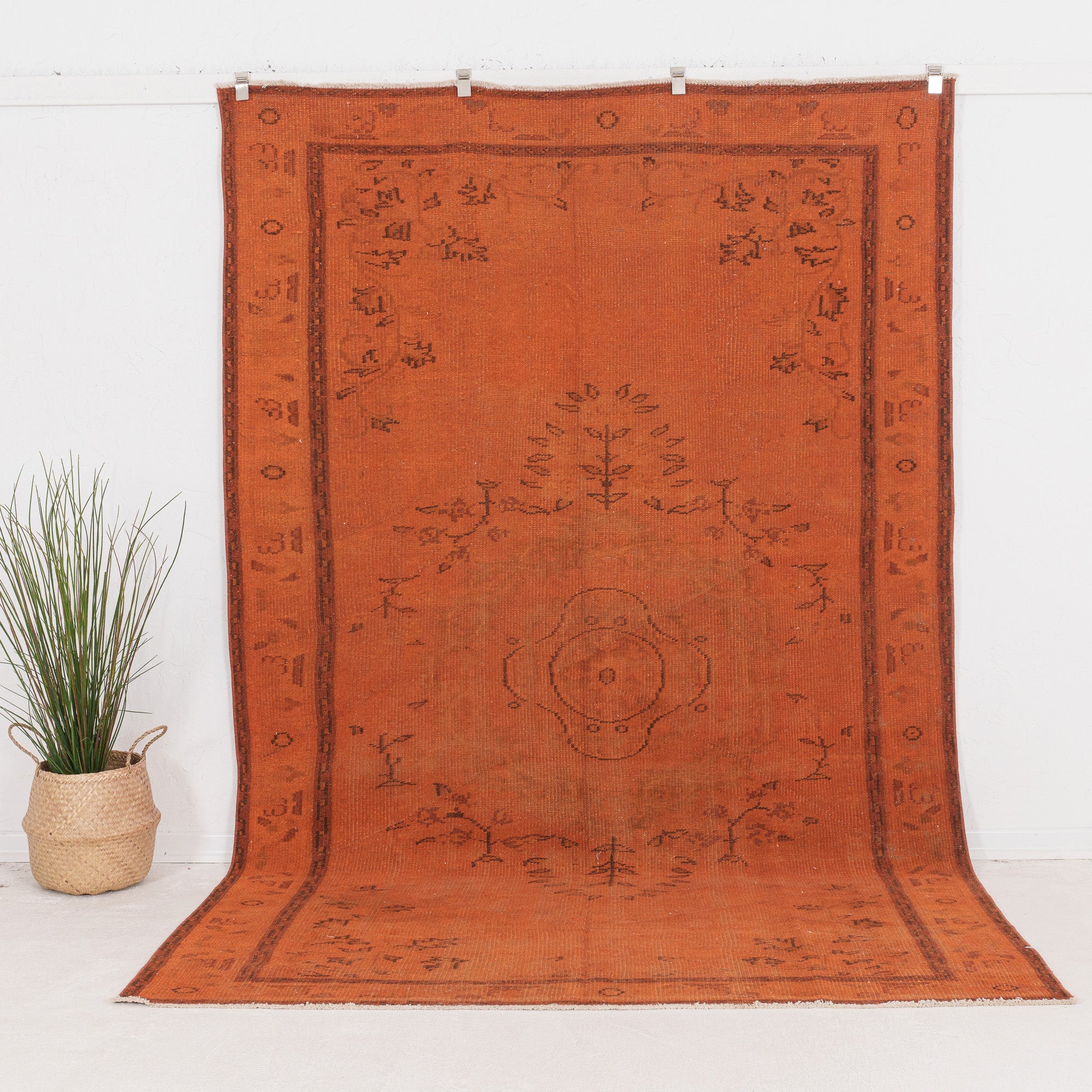 Xaerisine - Vintage Turkish Area Rug