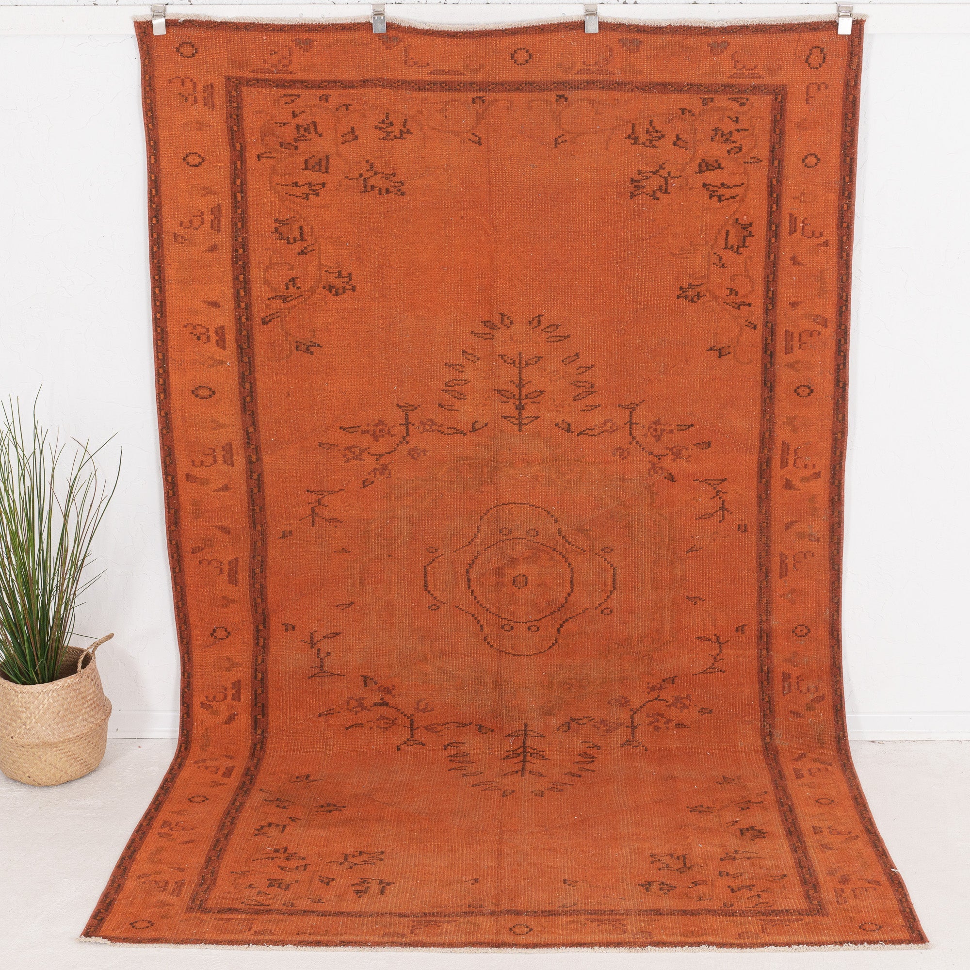 Xaerisine - Vintage Turkish Area Rug