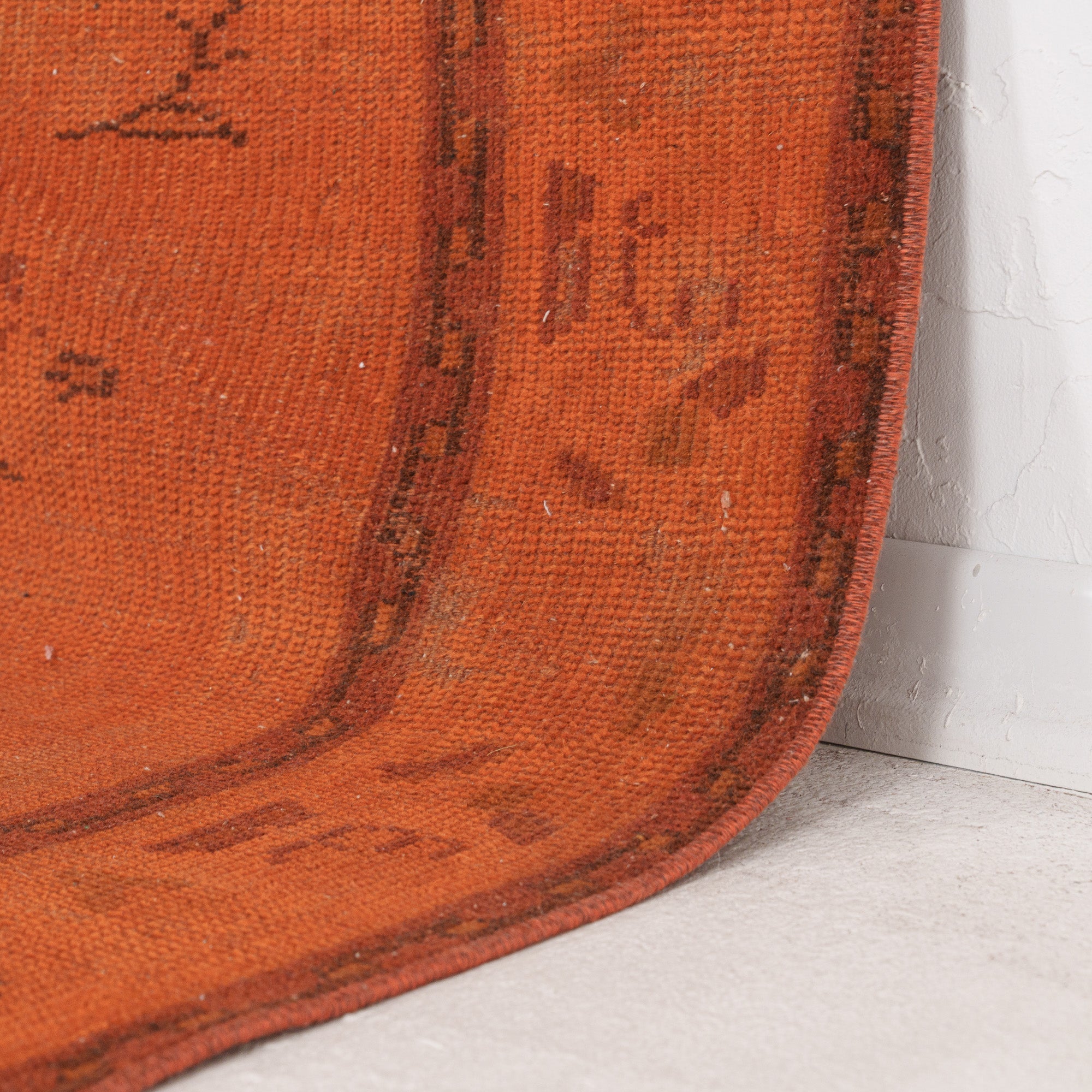 Xaerisine - Vintage Turkish Area Rug