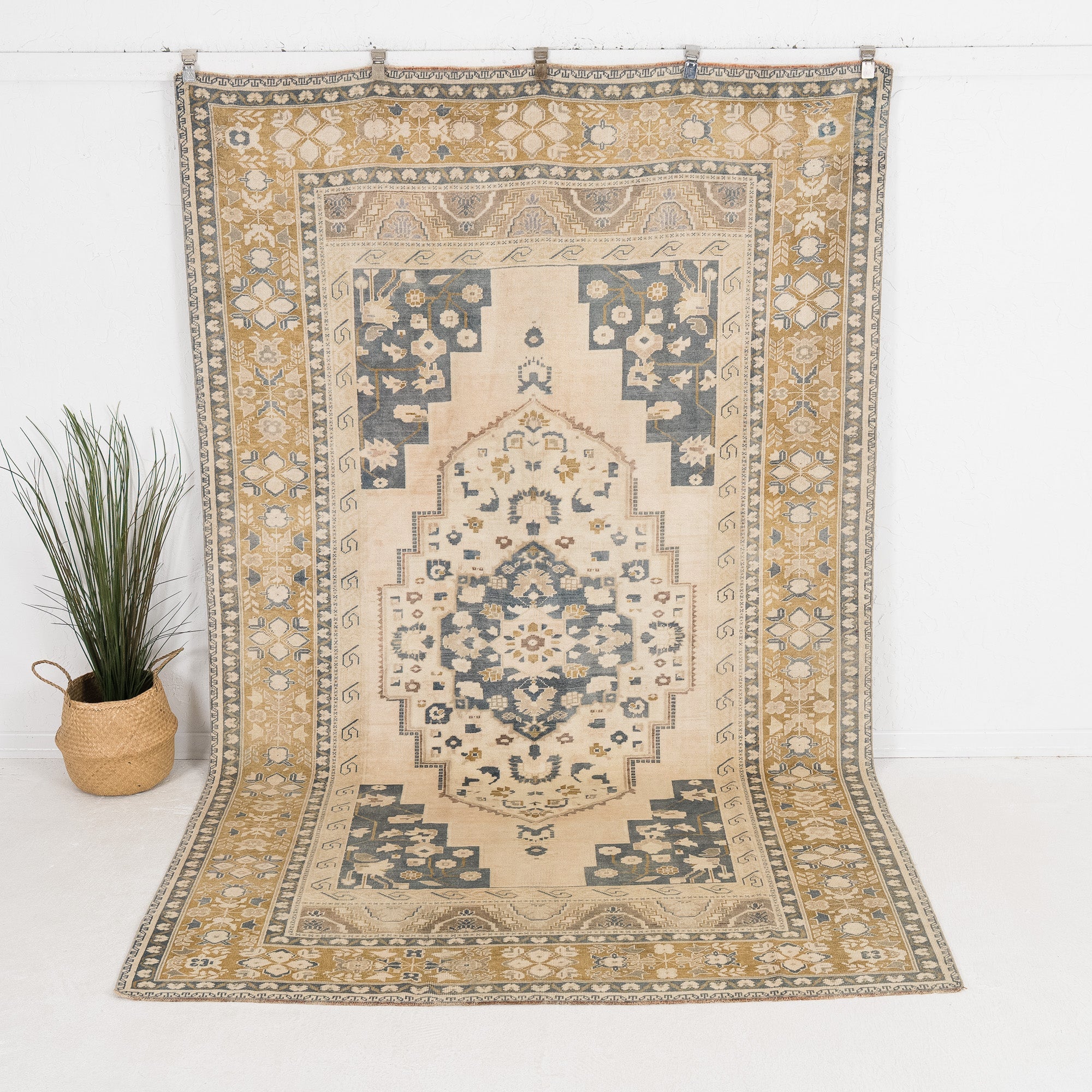 Elsinoria - Vintage Turkish Area Rug