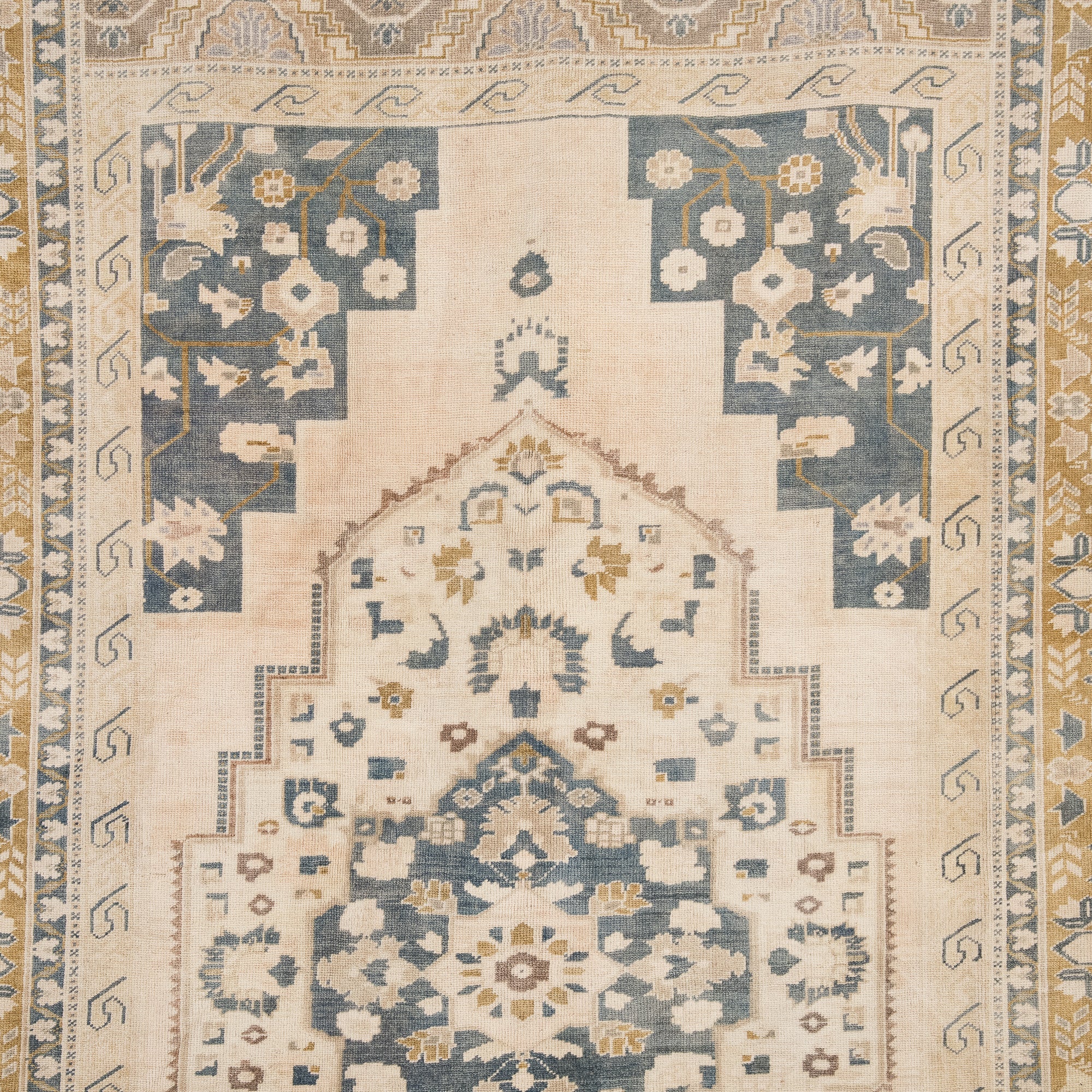 Elsinoria - Vintage Turkish Area Rug