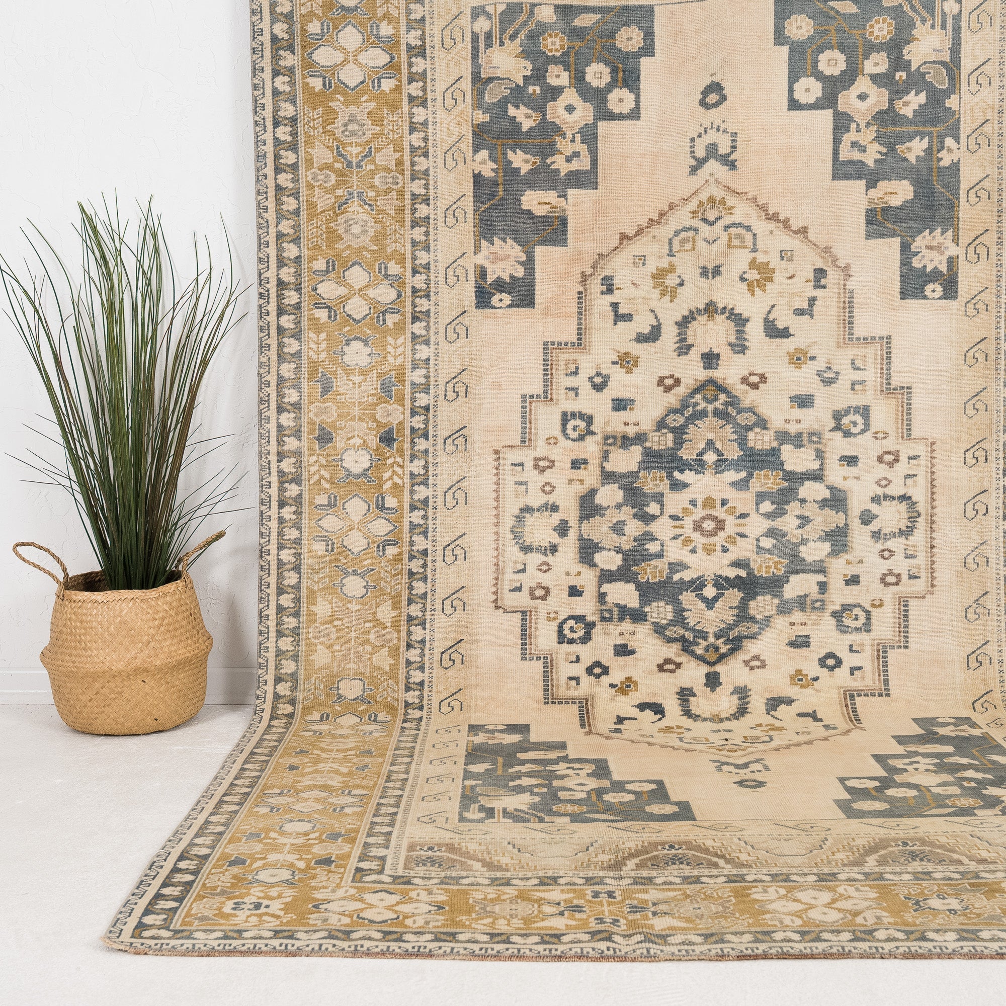 Elsinoria - Vintage Turkish Area Rug