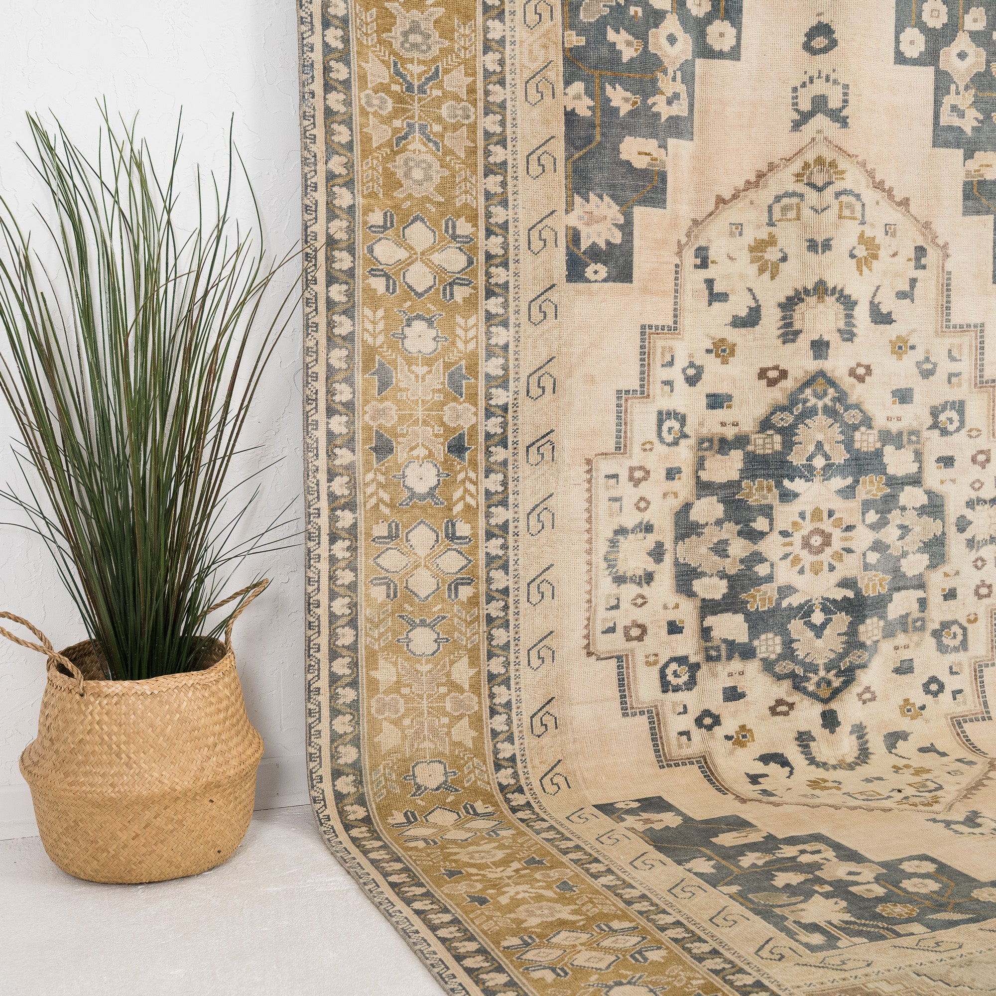 Elsinoria - Vintage Turkish Area Rug