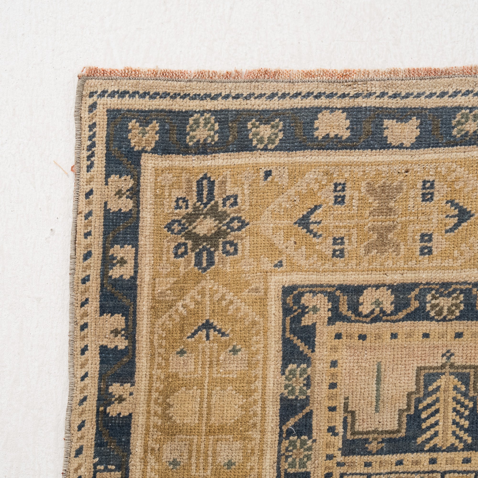 Calivyne - Vintage Turkish Area Rug