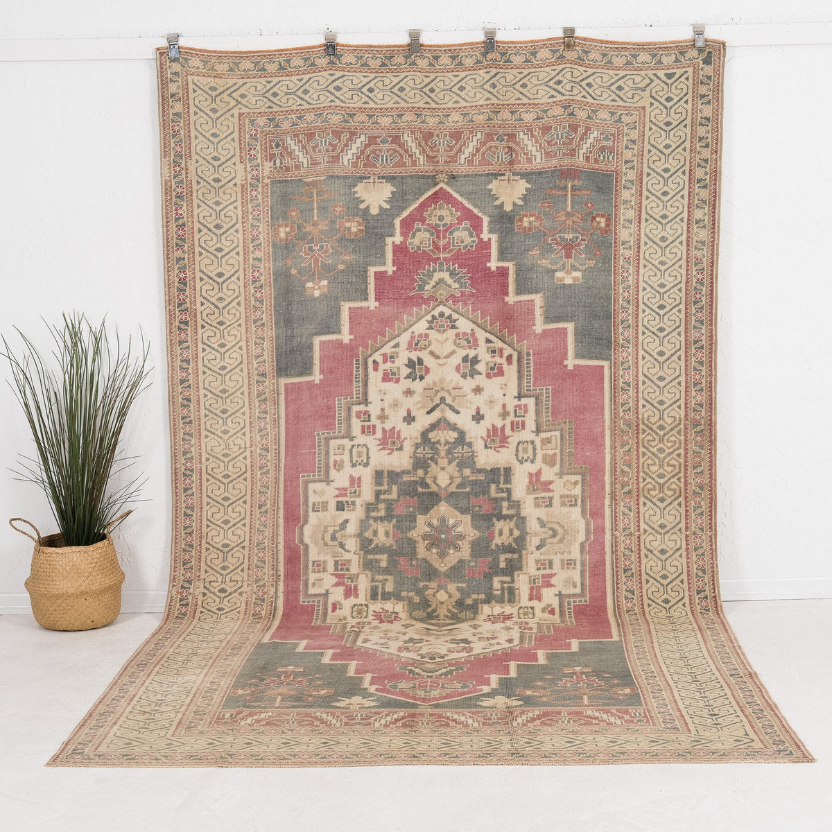 6' x 11' - Vintage Turkish Area Rug, Beige - Talivora | Kuden Rugs
