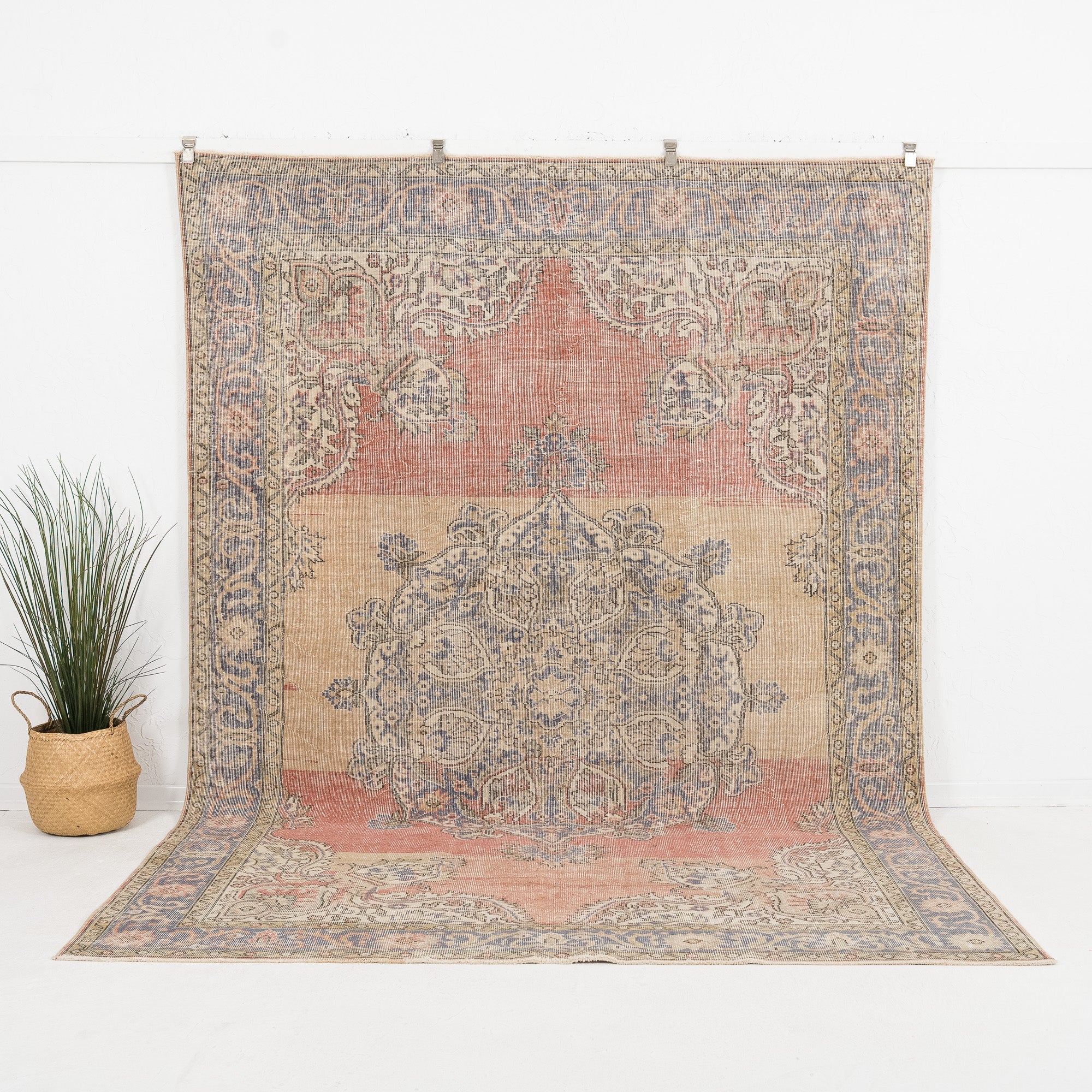 7' x 10' - Vintage Turkish Area Rug, Pink - Celindra | Kuden Rugs
