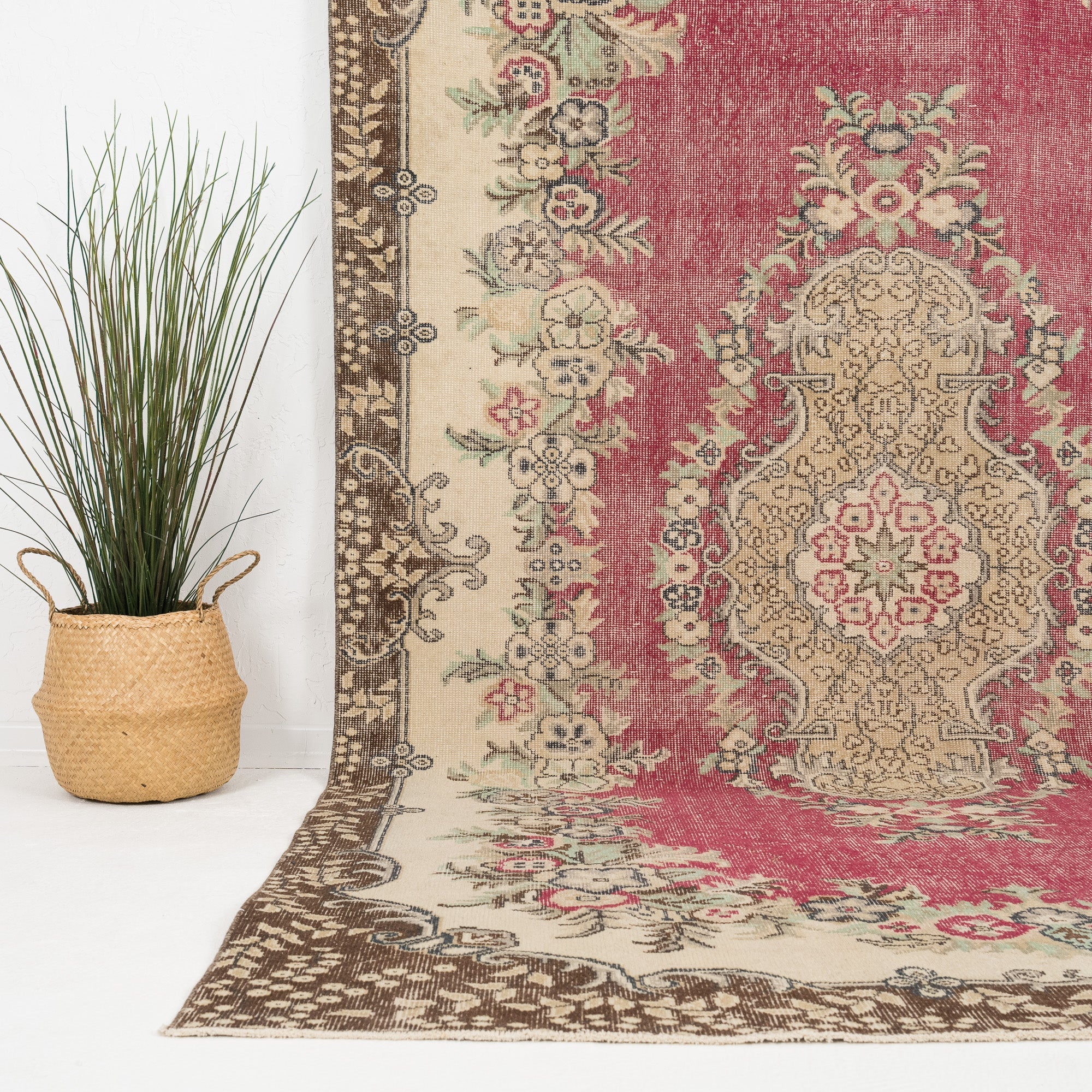 Lysaviera - Vintage Turkish Area Rug