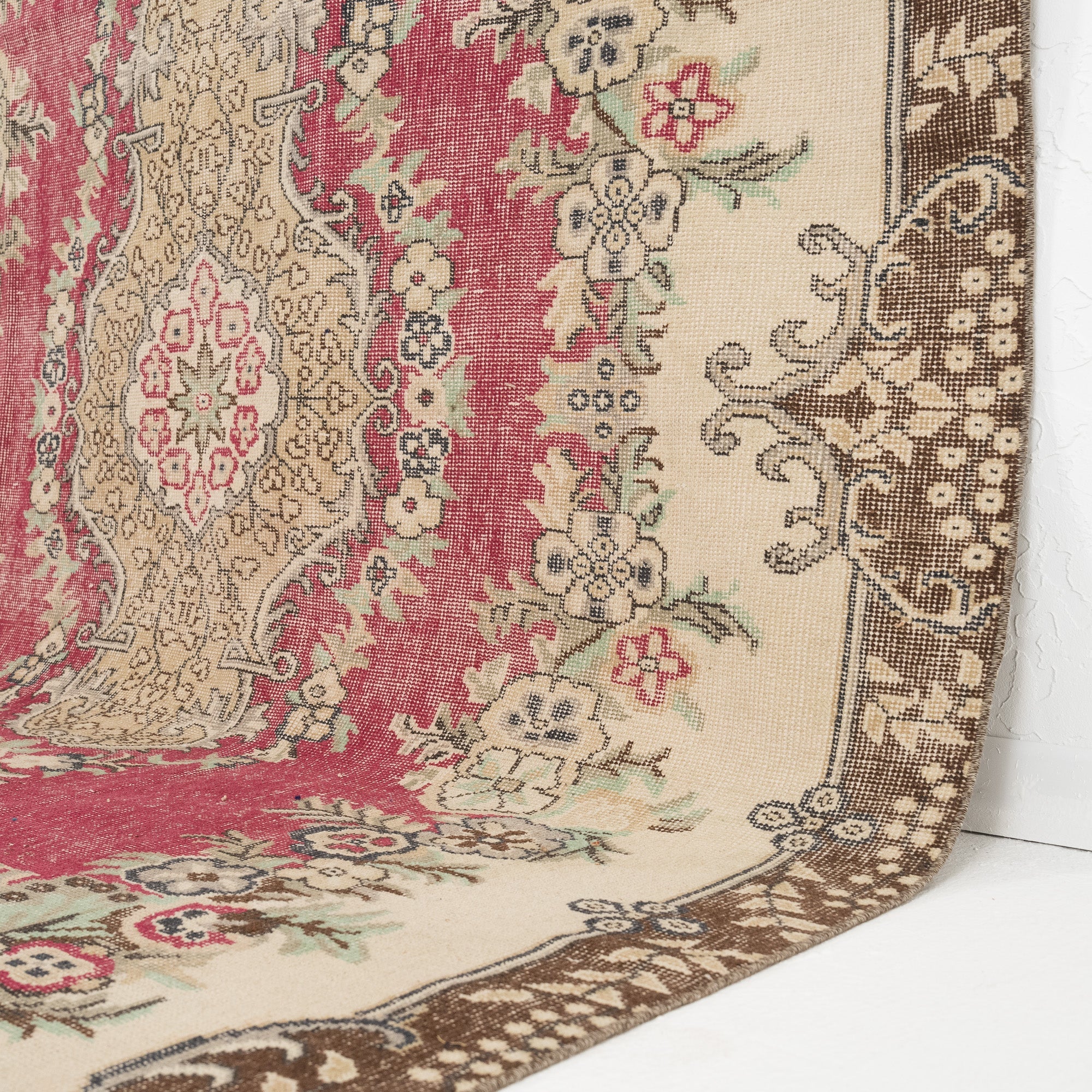 Lysaviera - Vintage Turkish Area Rug