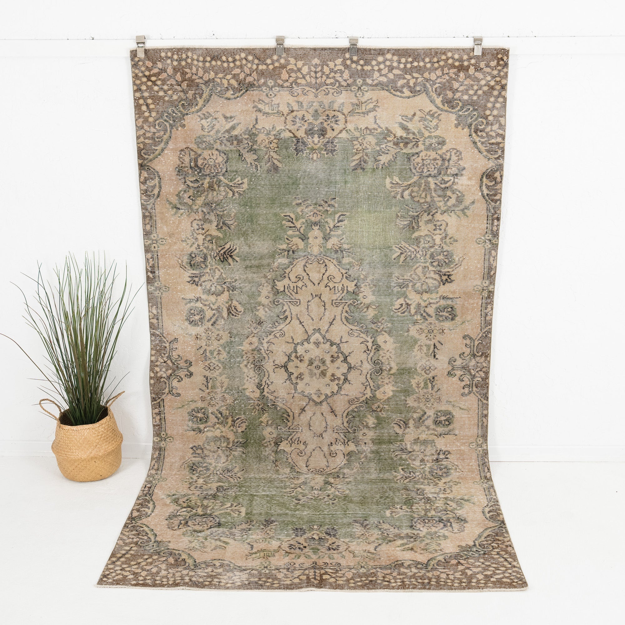 Kelindra - Vintage Turkish Area Rug
