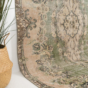 Kelindra - Vintage Turkish Area Rug