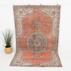 Isaleth - Vintage Turkish Area Rug
