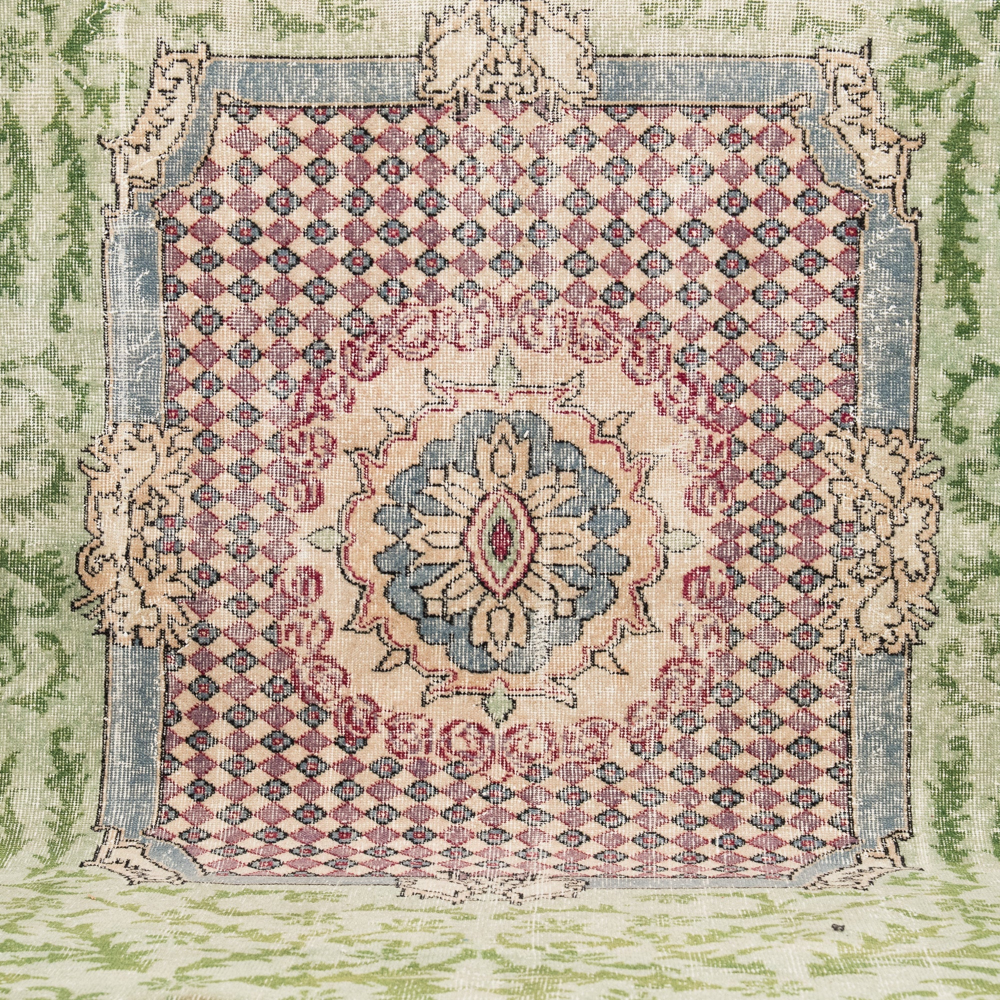 Orianesse - Vintage Turkish Area Rug