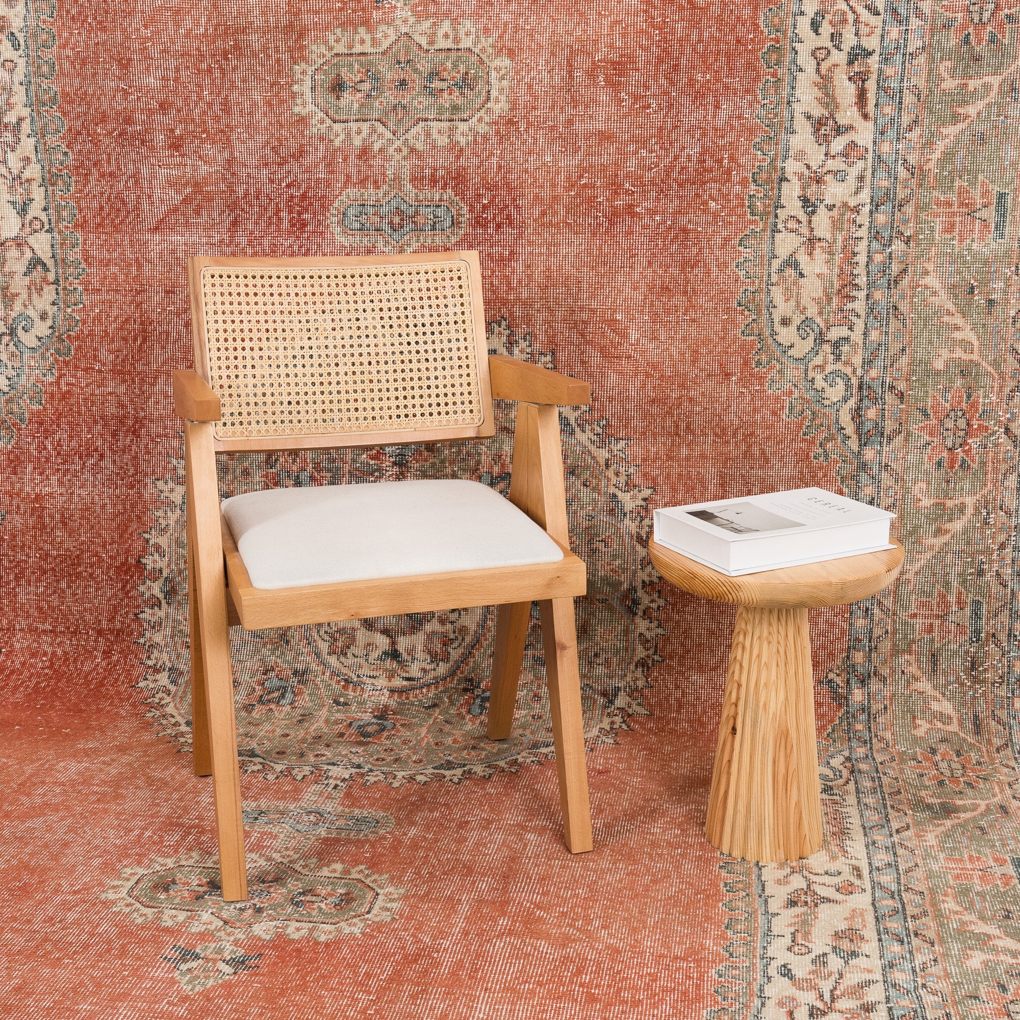 Caedrine - Vintage Turkish Area Rug