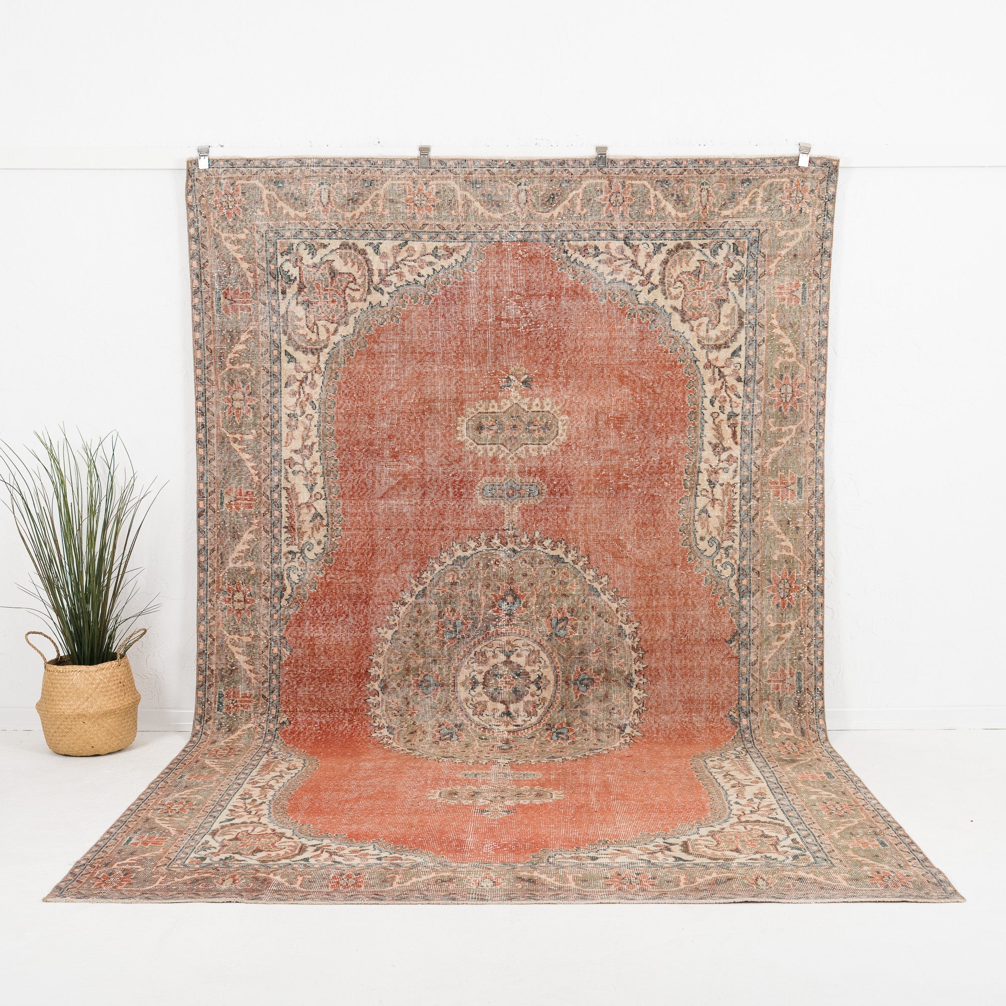 Caedrine - Vintage Turkish Area Rug