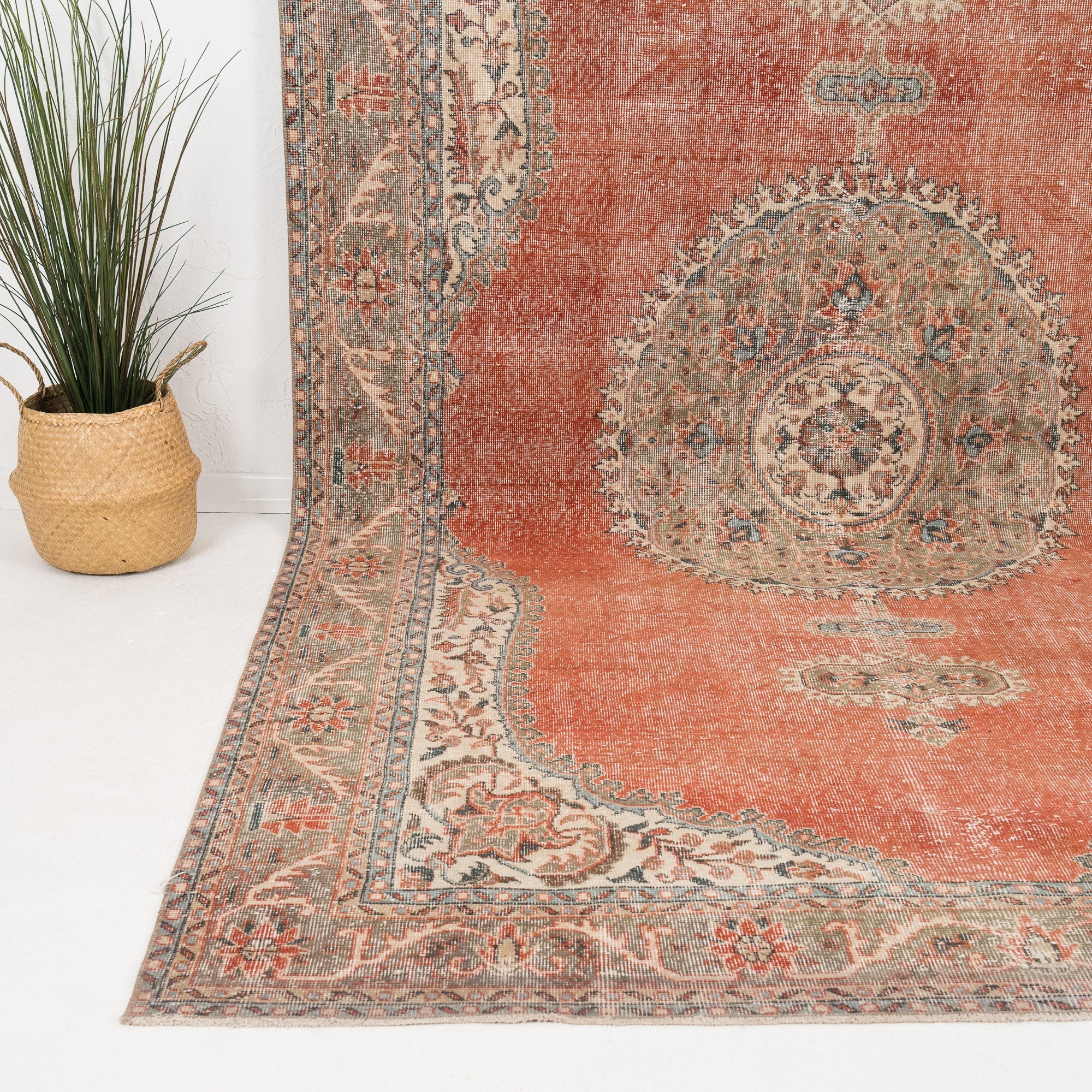Caedrine - Vintage Turkish Area Rug