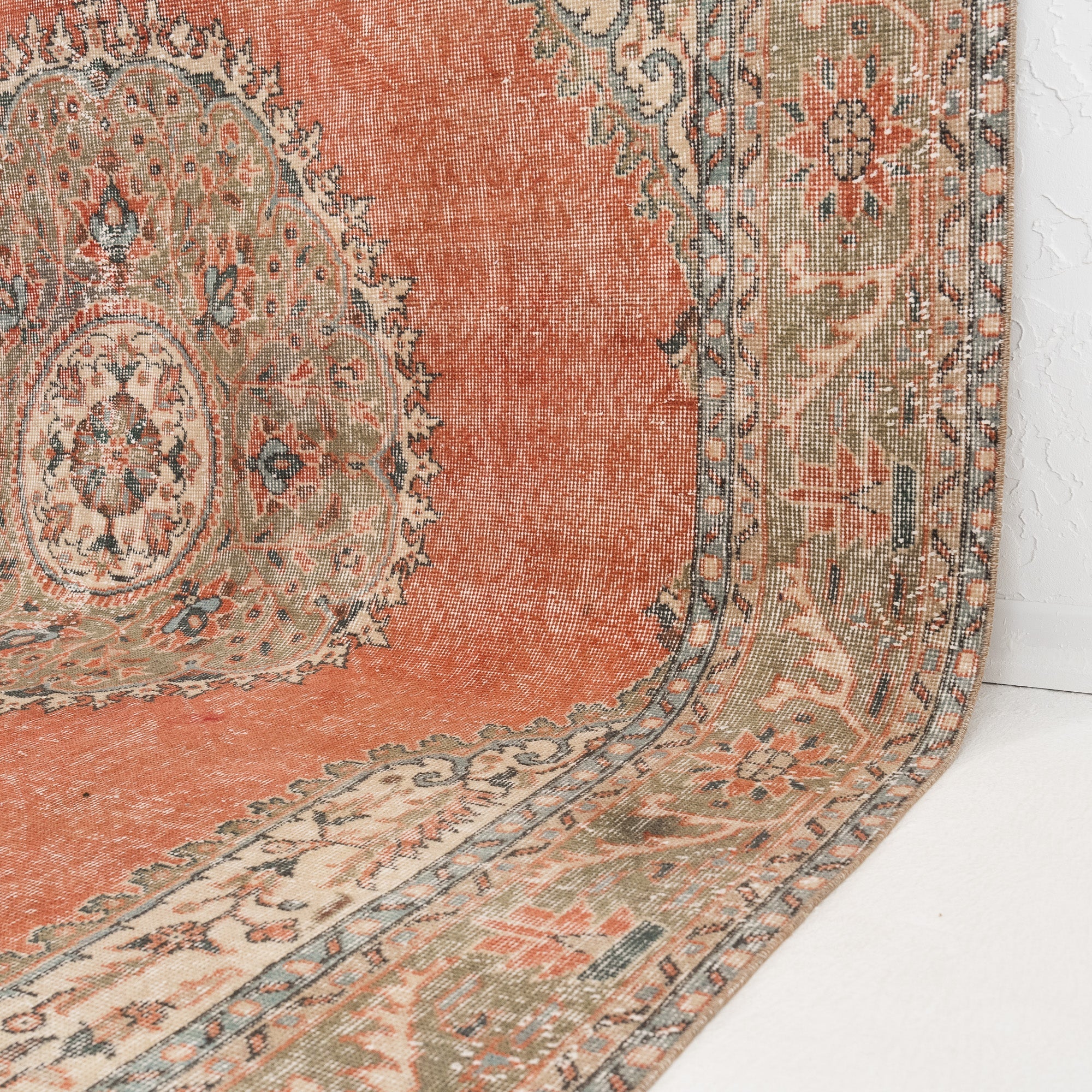 Caedrine - Vintage Turkish Area Rug