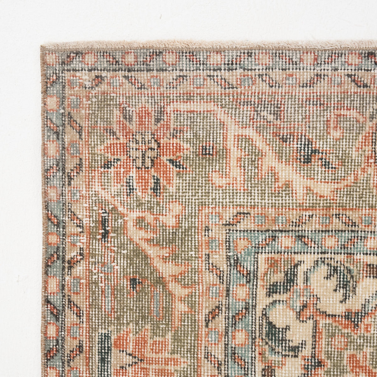 Caedrine - Vintage Turkish Area Rug