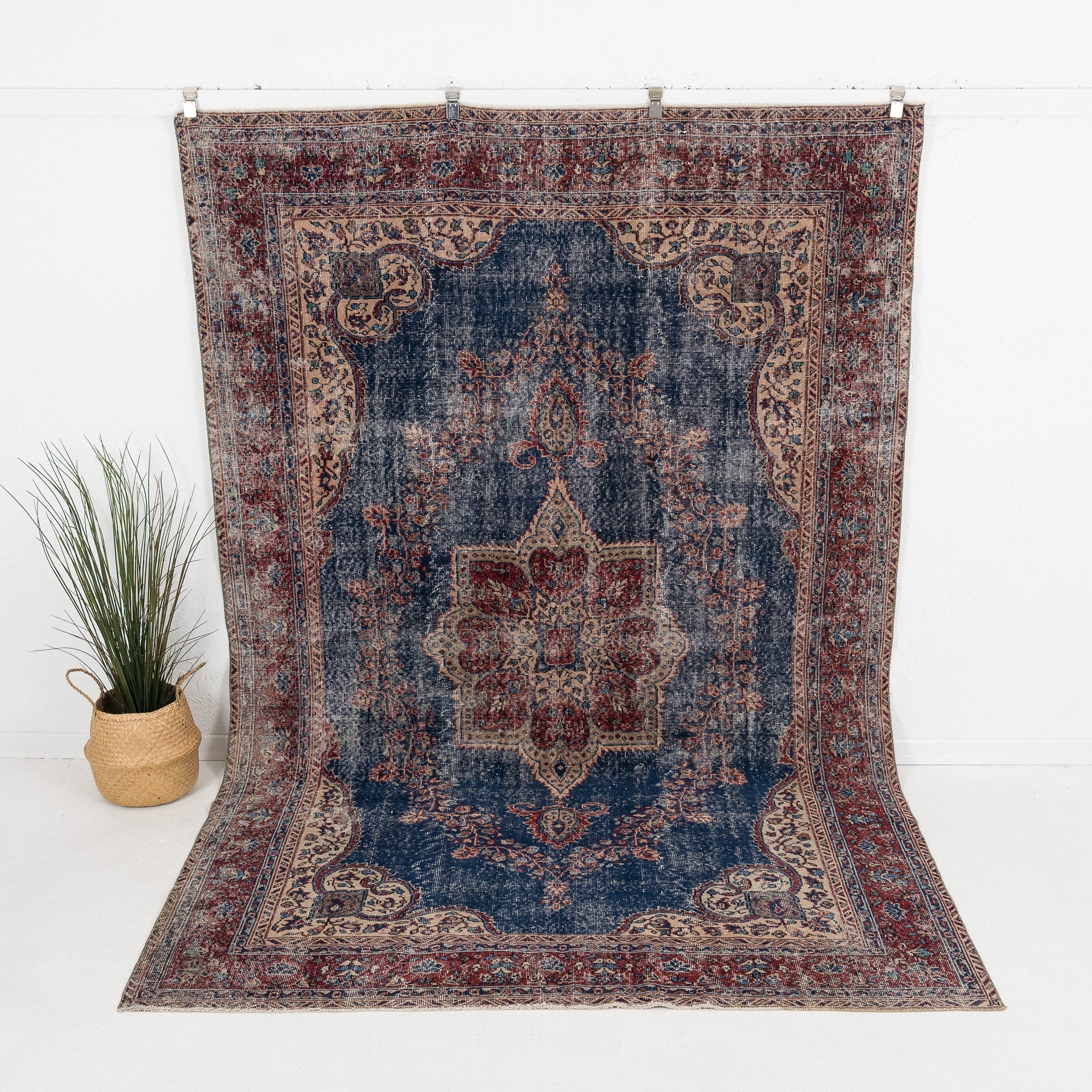 Mirelysia - Vintage Turkish Runner Rug