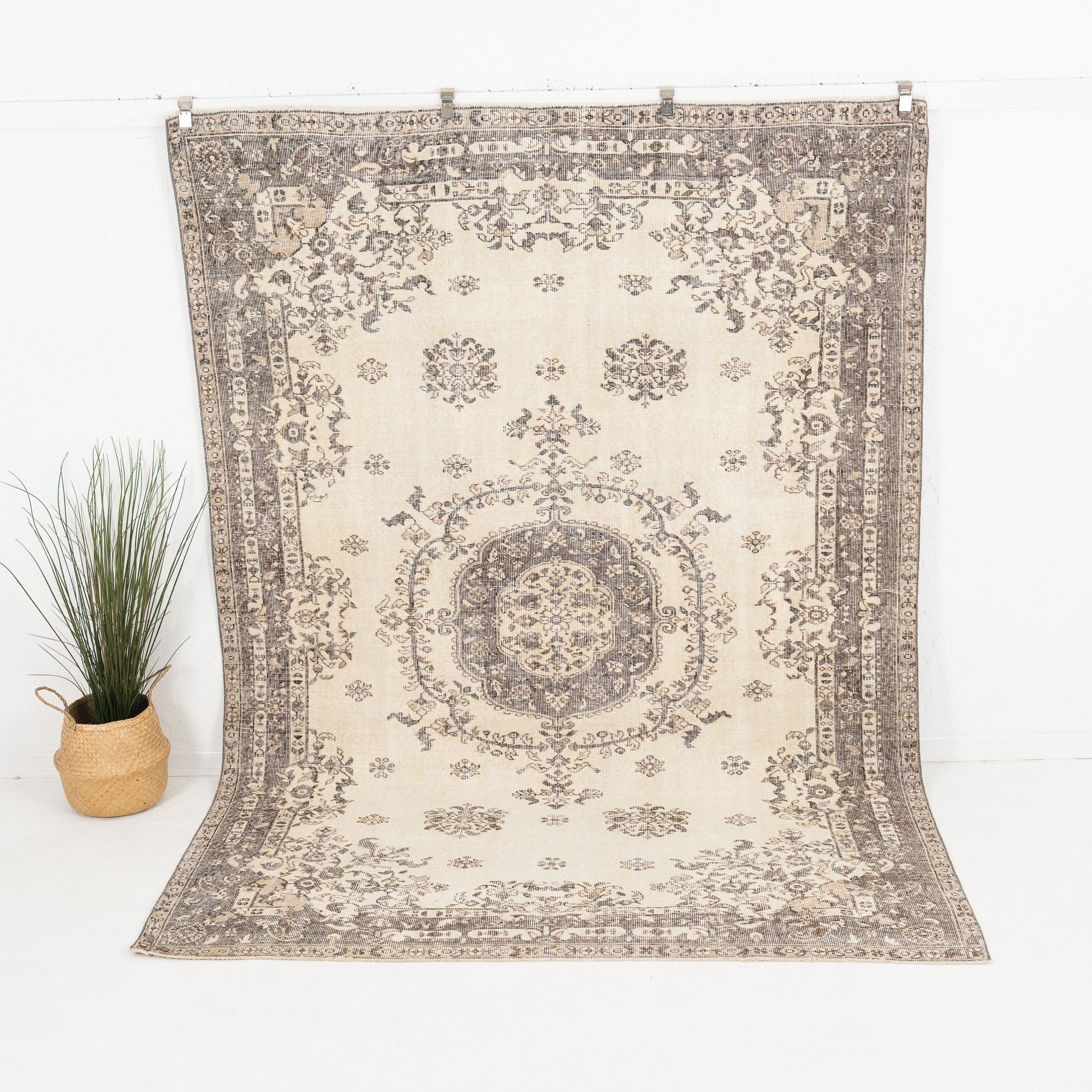 Seliora - Vintage Turkish Area Rug