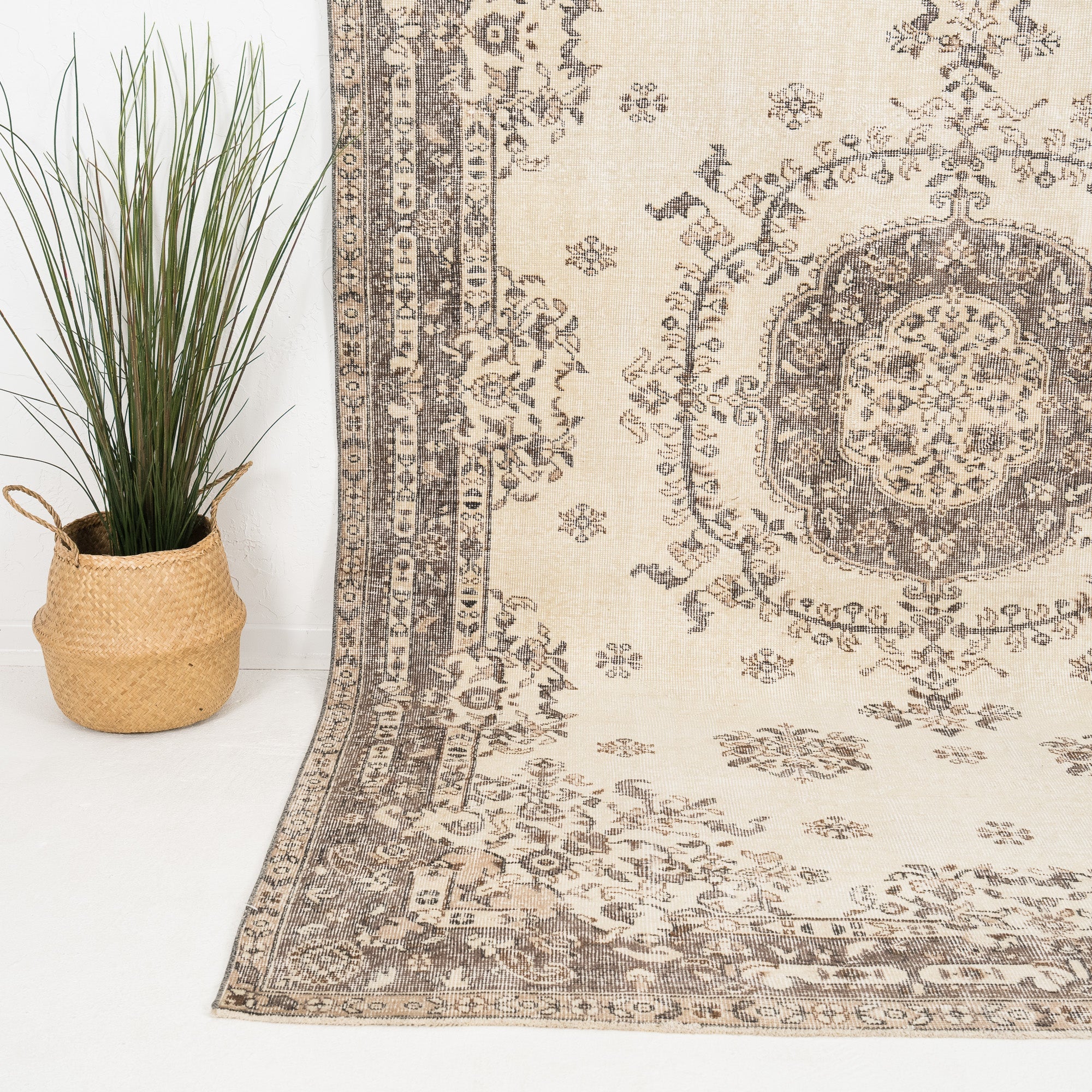 Seliora - Vintage Turkish Area Rug