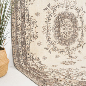 Seliora - Vintage Turkish Area Rug