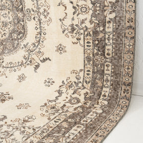 Seliora - Vintage Turkish Area Rug