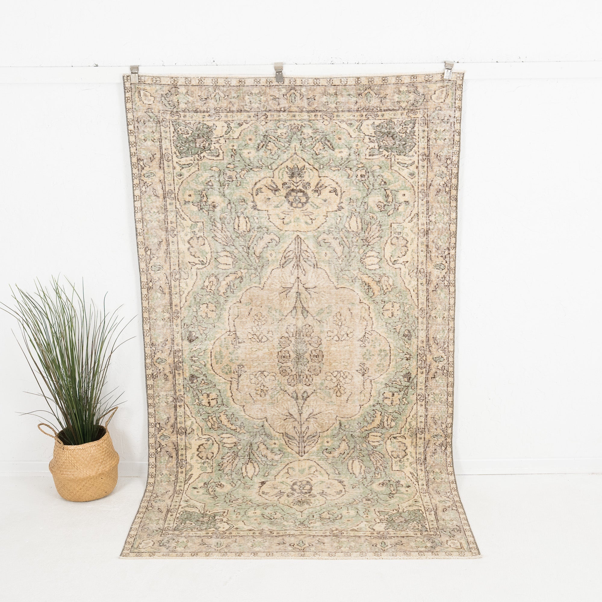 Selvoria - Vintage Turkish Area Rug