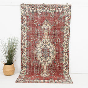 Arlithia - Vintage Turkish Area Rug