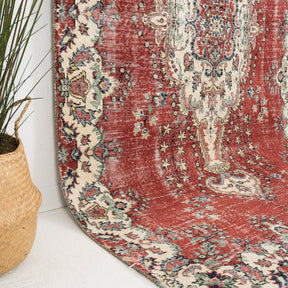 Arlithia - Vintage Turkish Area Rug