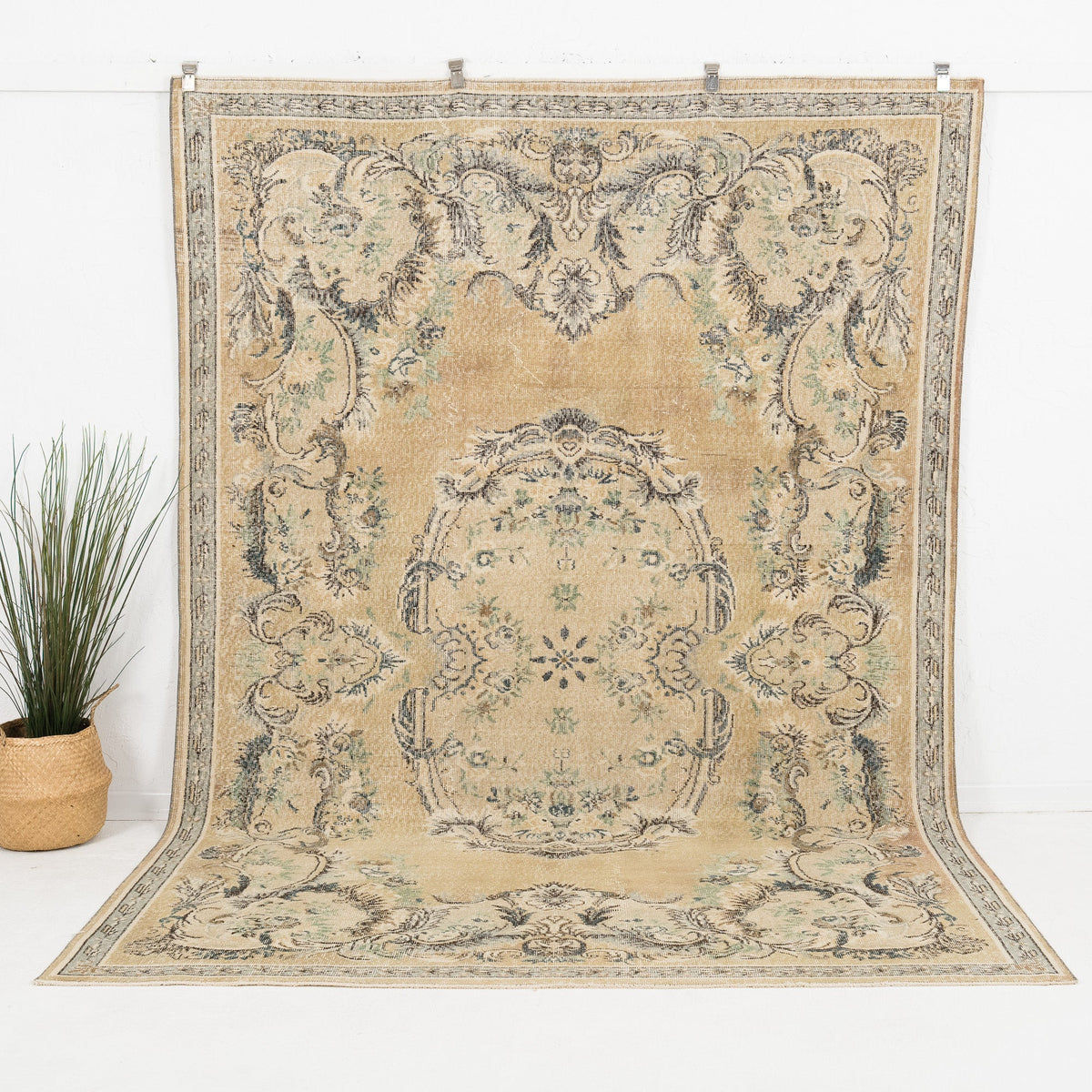 Elsinaya - Vintage Turkish Area Rug