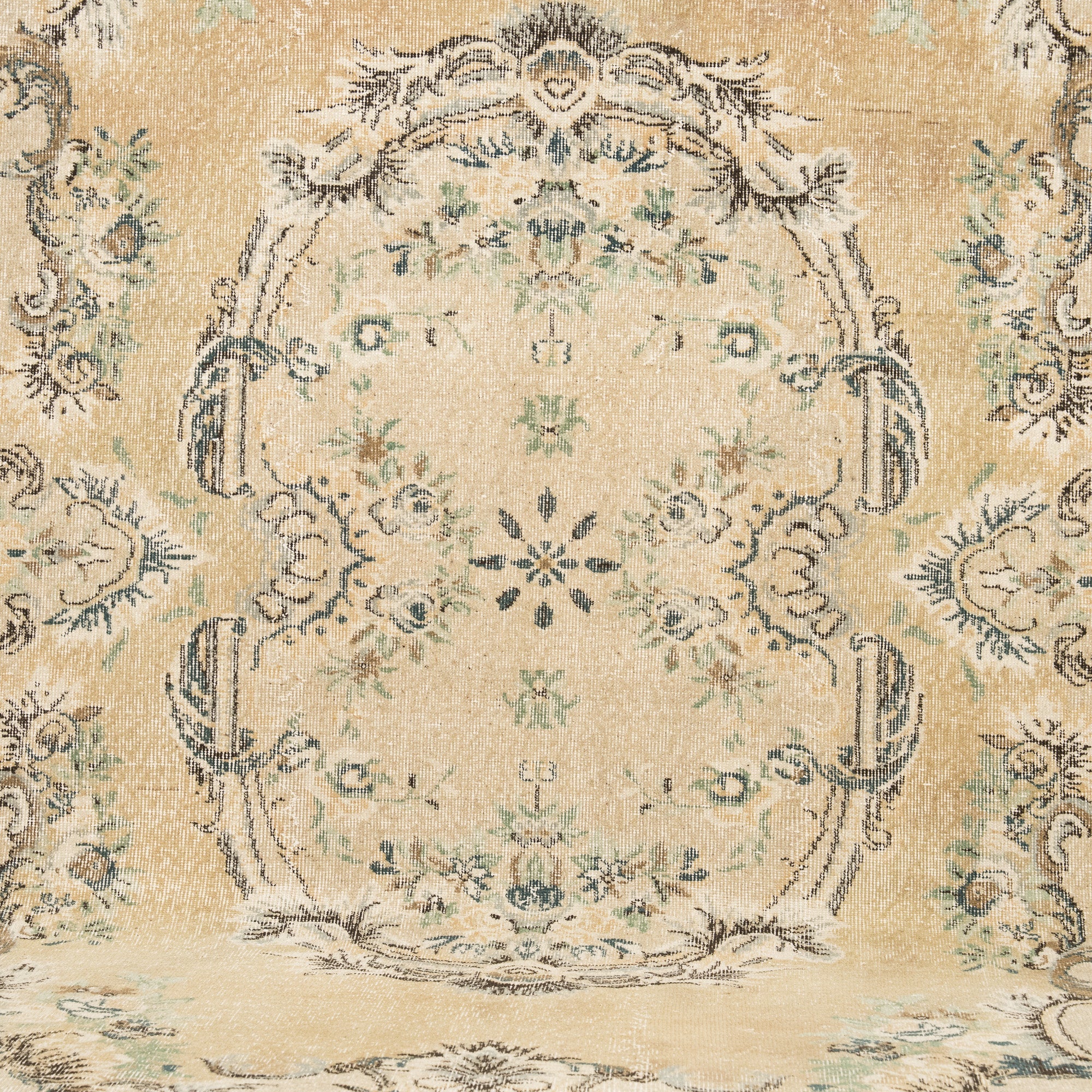 Elsinaya - Vintage Turkish Area Rug