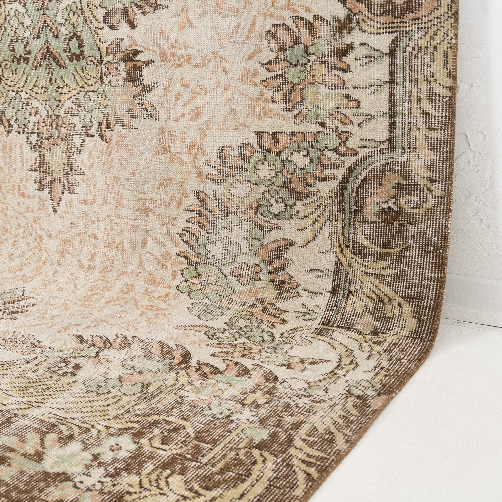 Sorenya - Vintage Turkish Area Rug