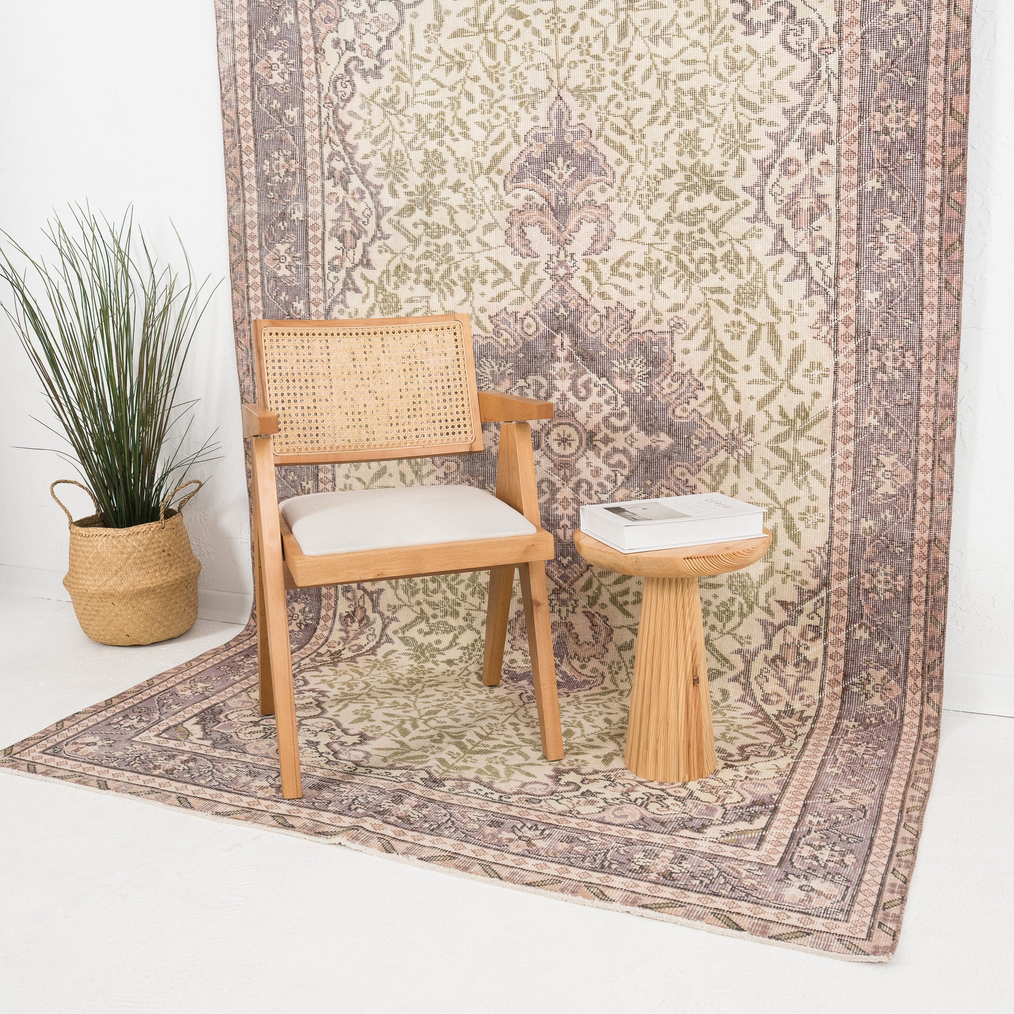 Lyravelle - Vintage Turkish Area Rug