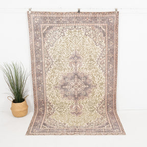 Lyravelle - Vintage Turkish Area Rug