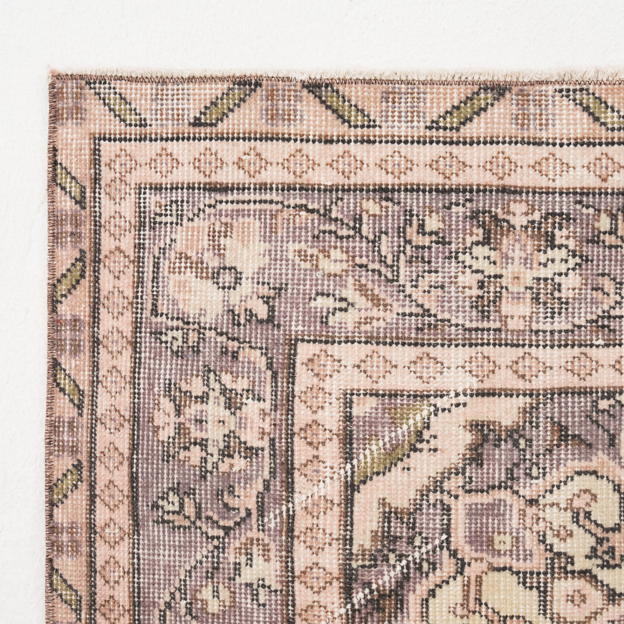 Lyravelle - Vintage Turkish Area Rug