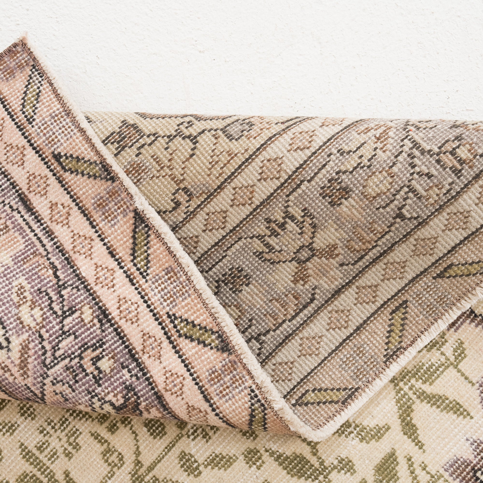 Lyravelle - Vintage Turkish Area Rug