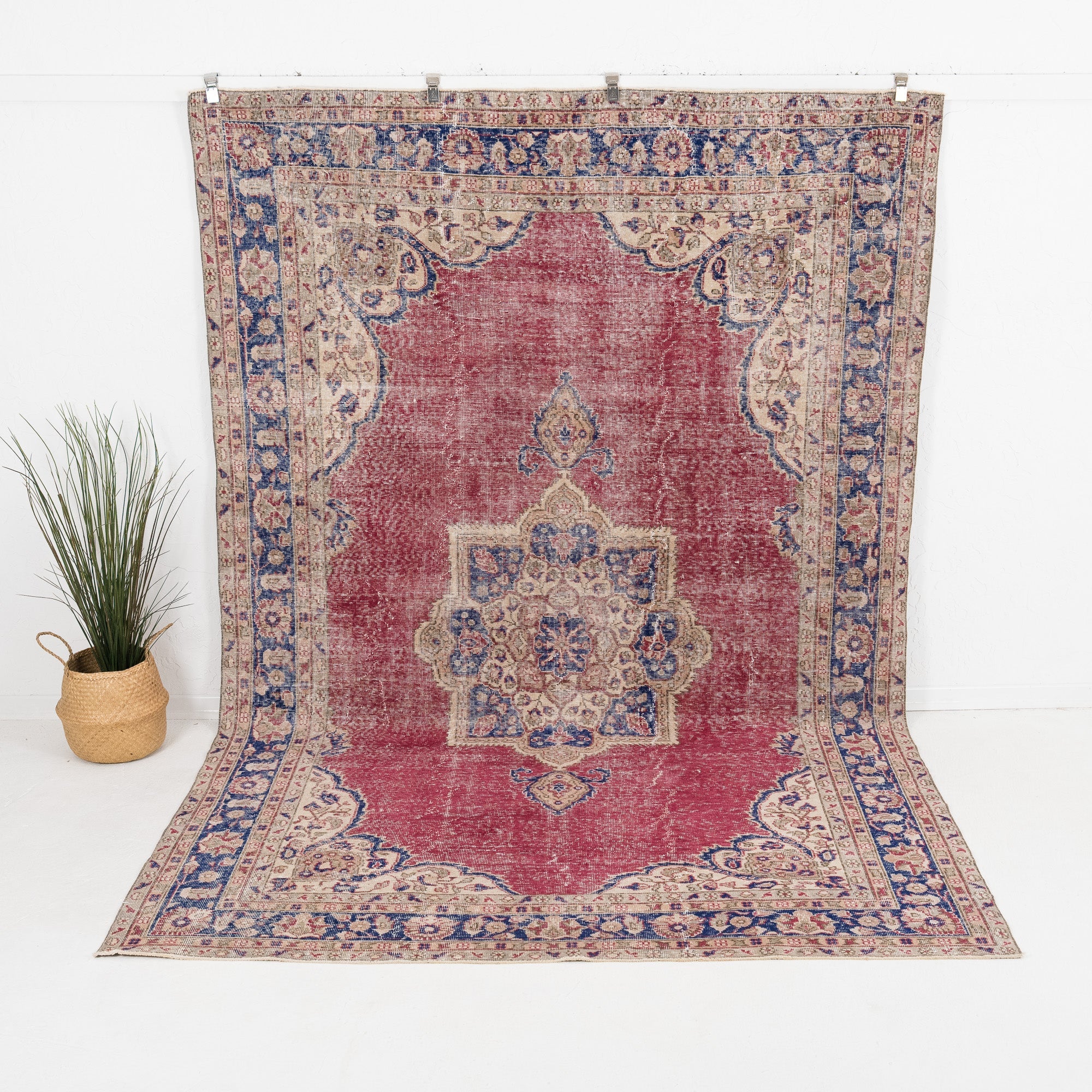 Karivelle - Vintage Turkish Area Rug